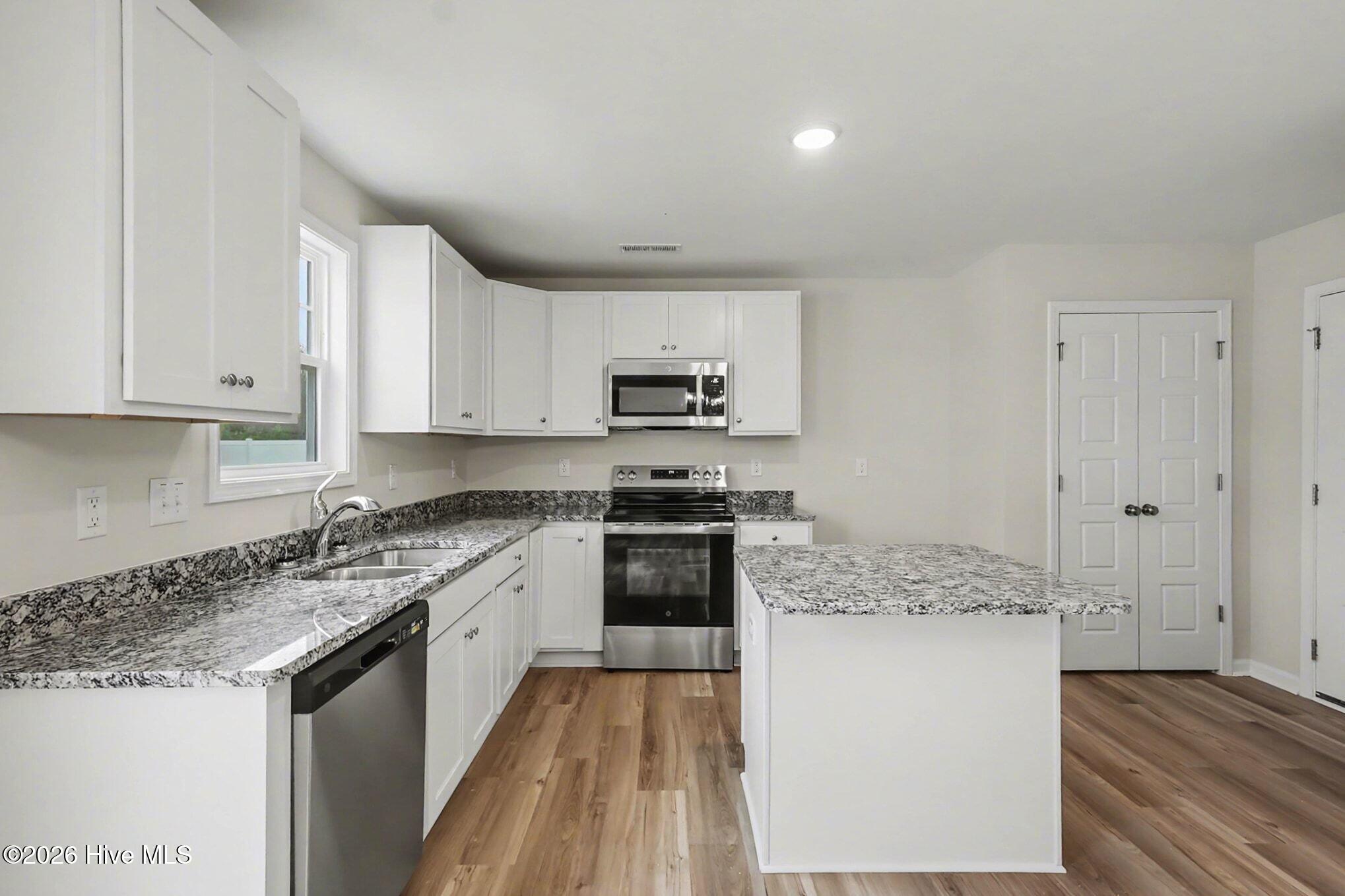 30 E Emily Gardens Drive Property Photo 13
