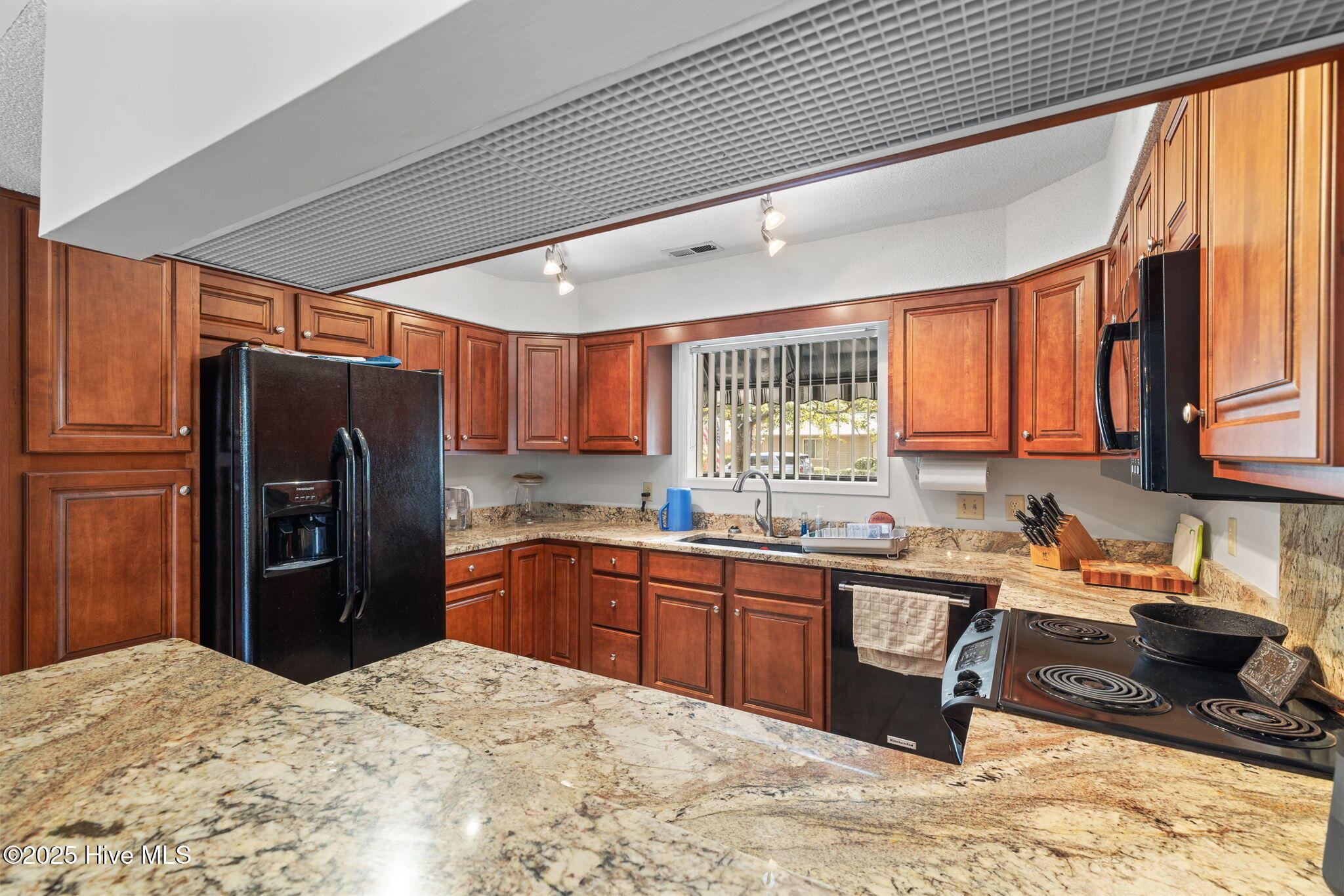 1305 Two Mile Circle E Property Photo 15