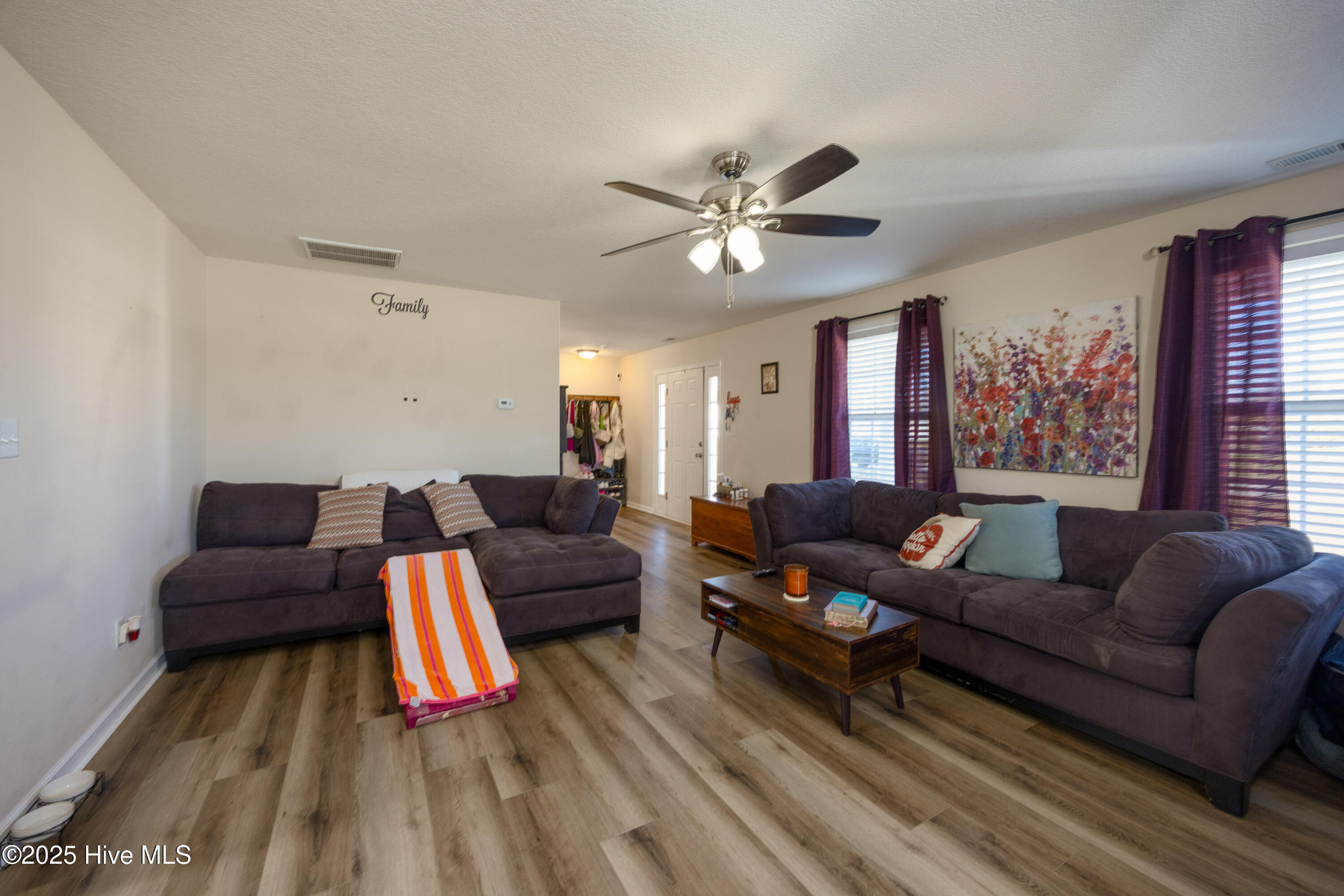 21 Northgate Lane Property Photo 6