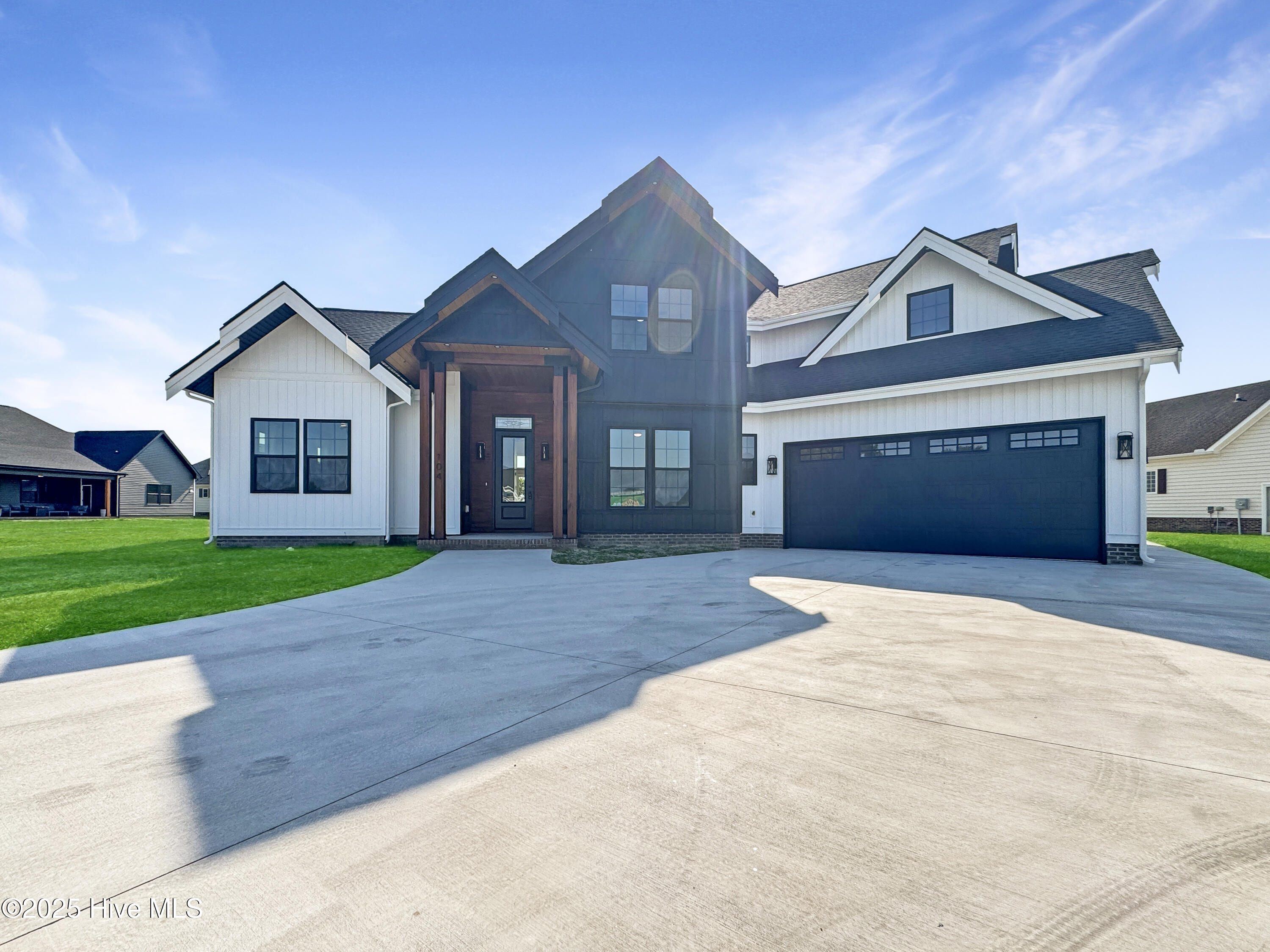 1111 Staysail Drive Property Photo 1