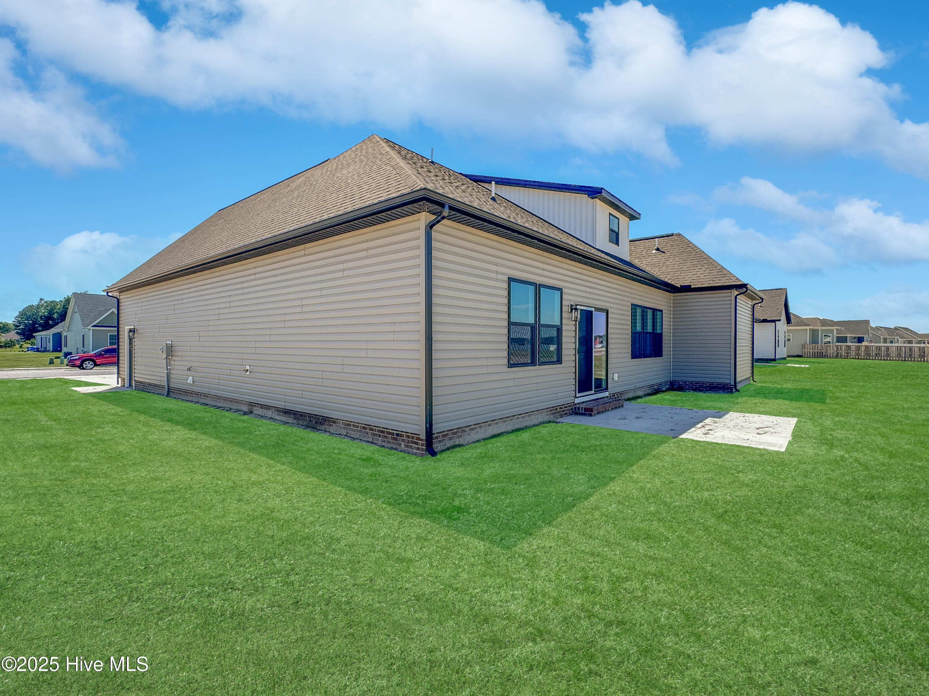 2111 Staysail Drive Property Photo 6
