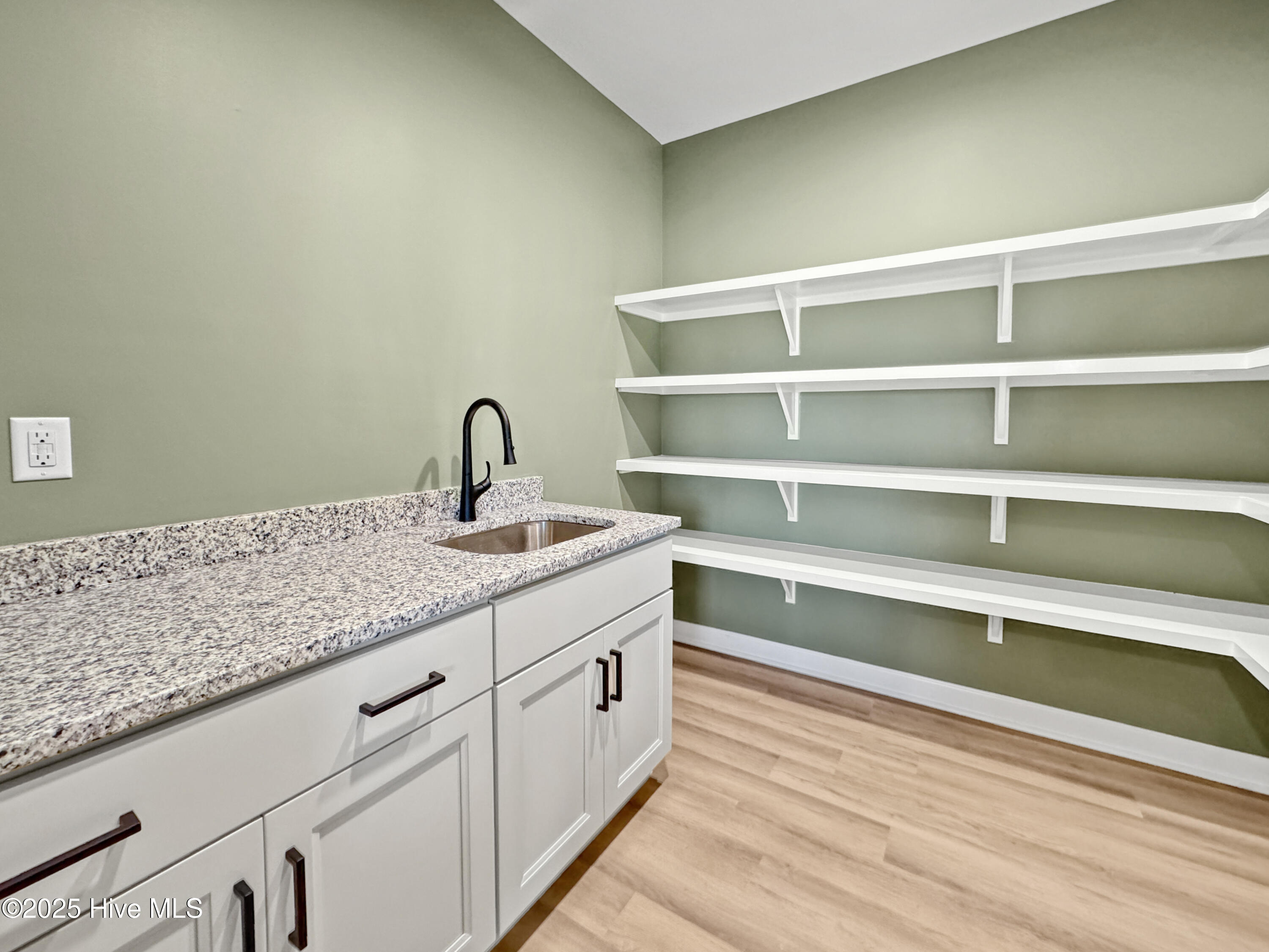 2111 Staysail Drive Property Photo 13