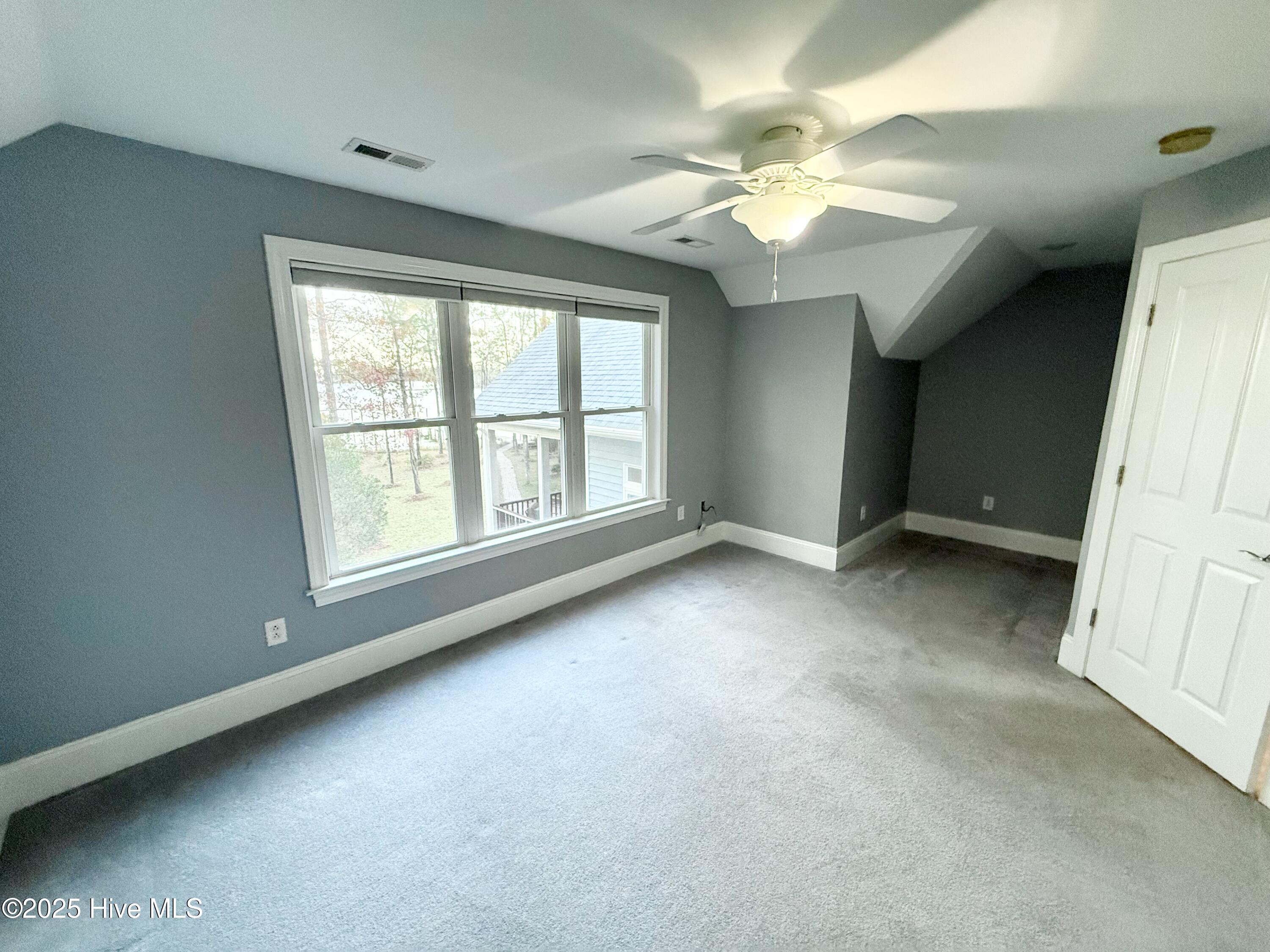 385 Peninsula Drive Property Photo 25