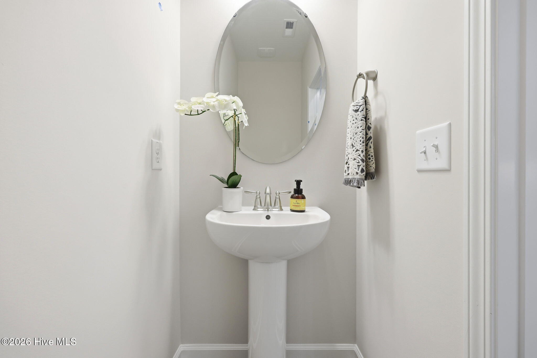 230 Elijah Way 7 Property Photo 6