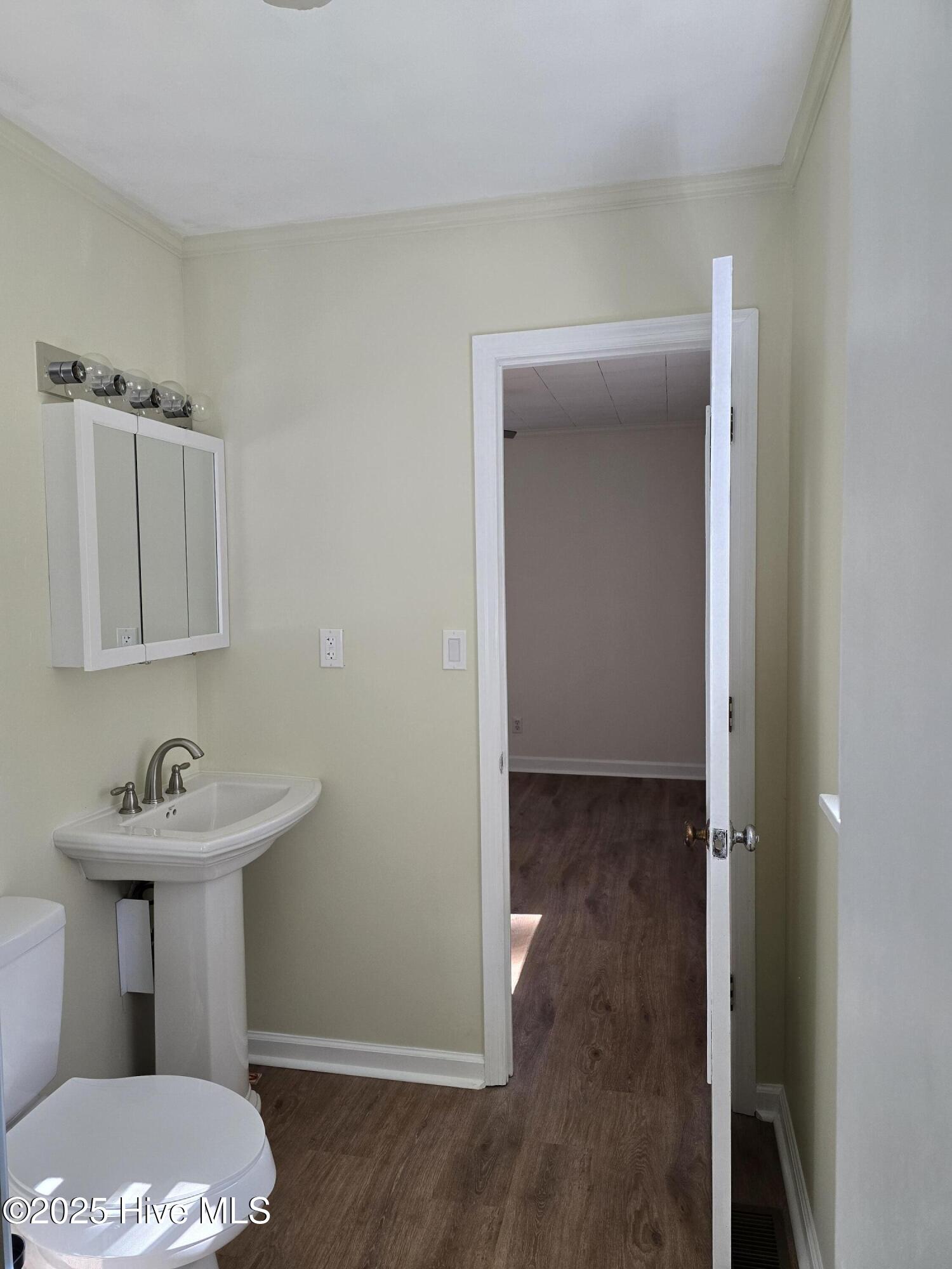 75 Pineland Woods Drive Property Photo 13