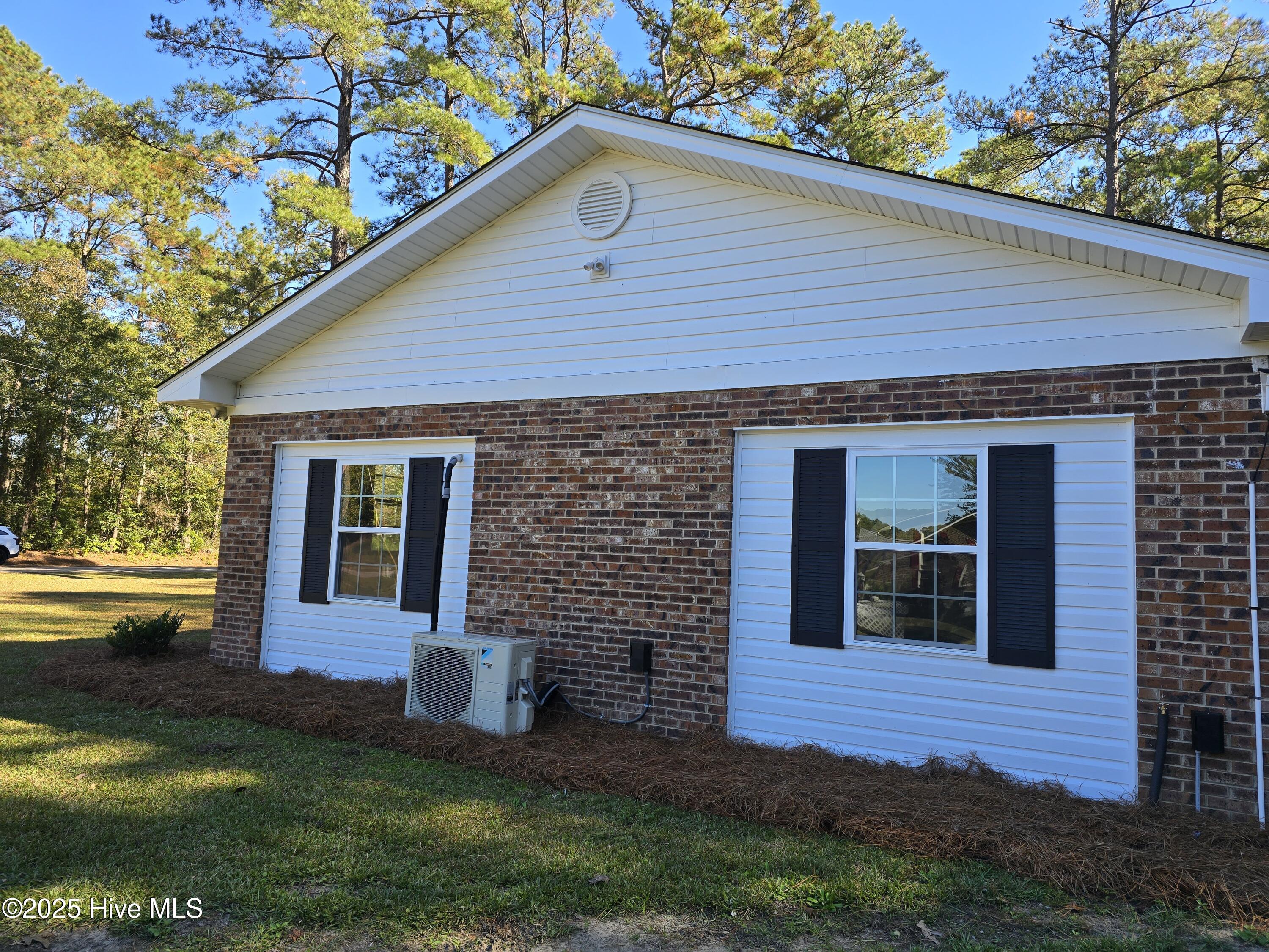 75 Pineland Woods Drive Property Photo 14