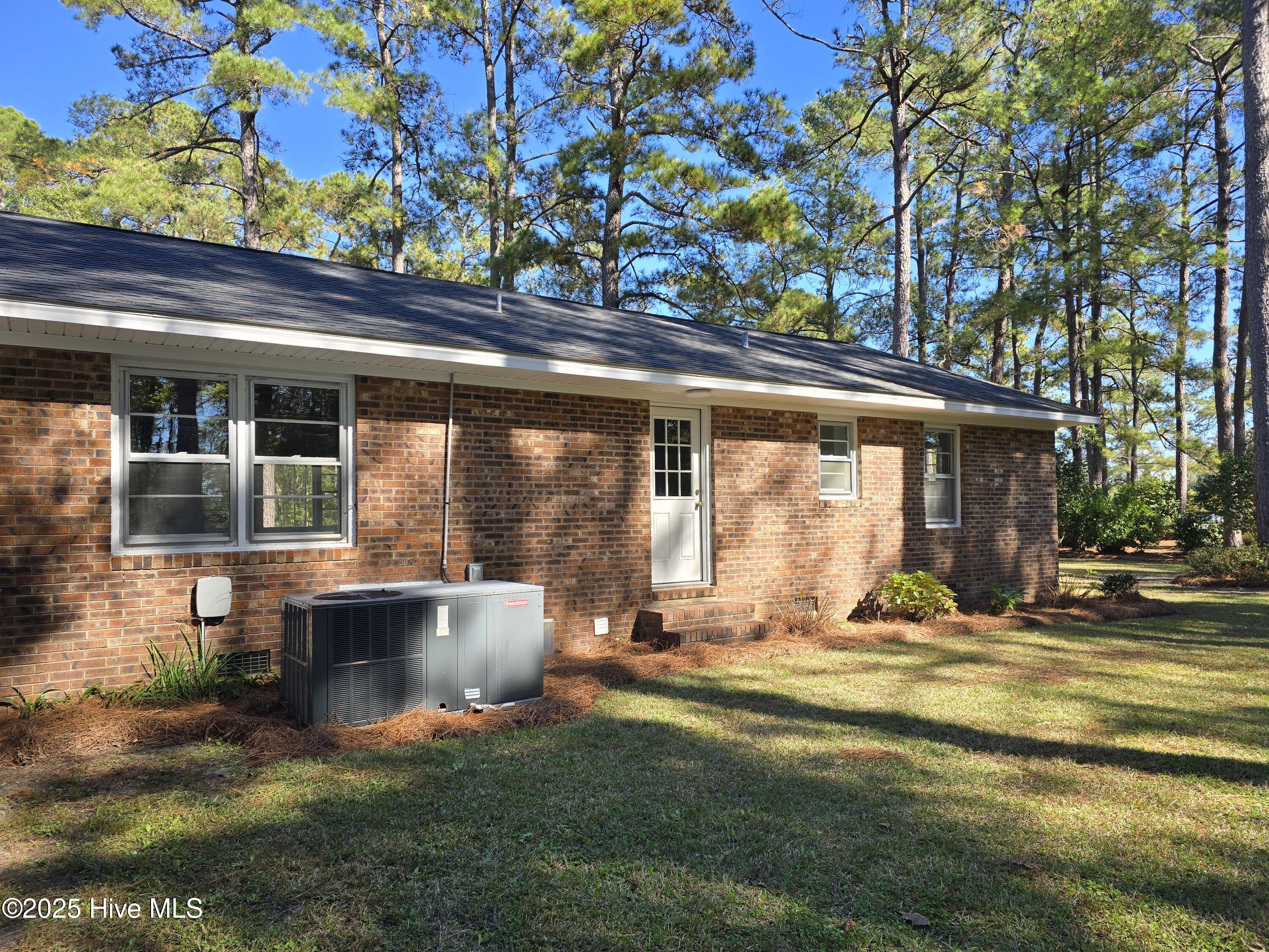 75 Pineland Woods Drive Property Photo 15