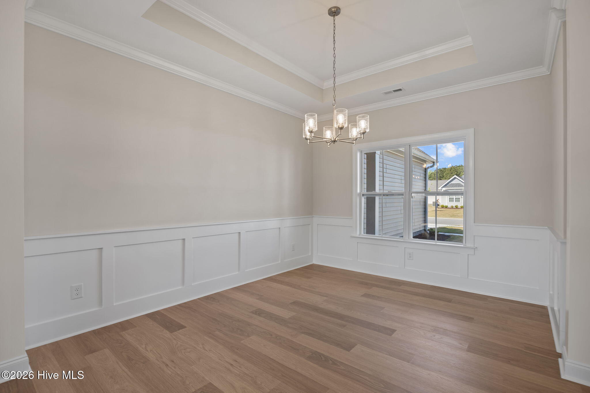 3209 Honeysuckle Drive Property Photo 15