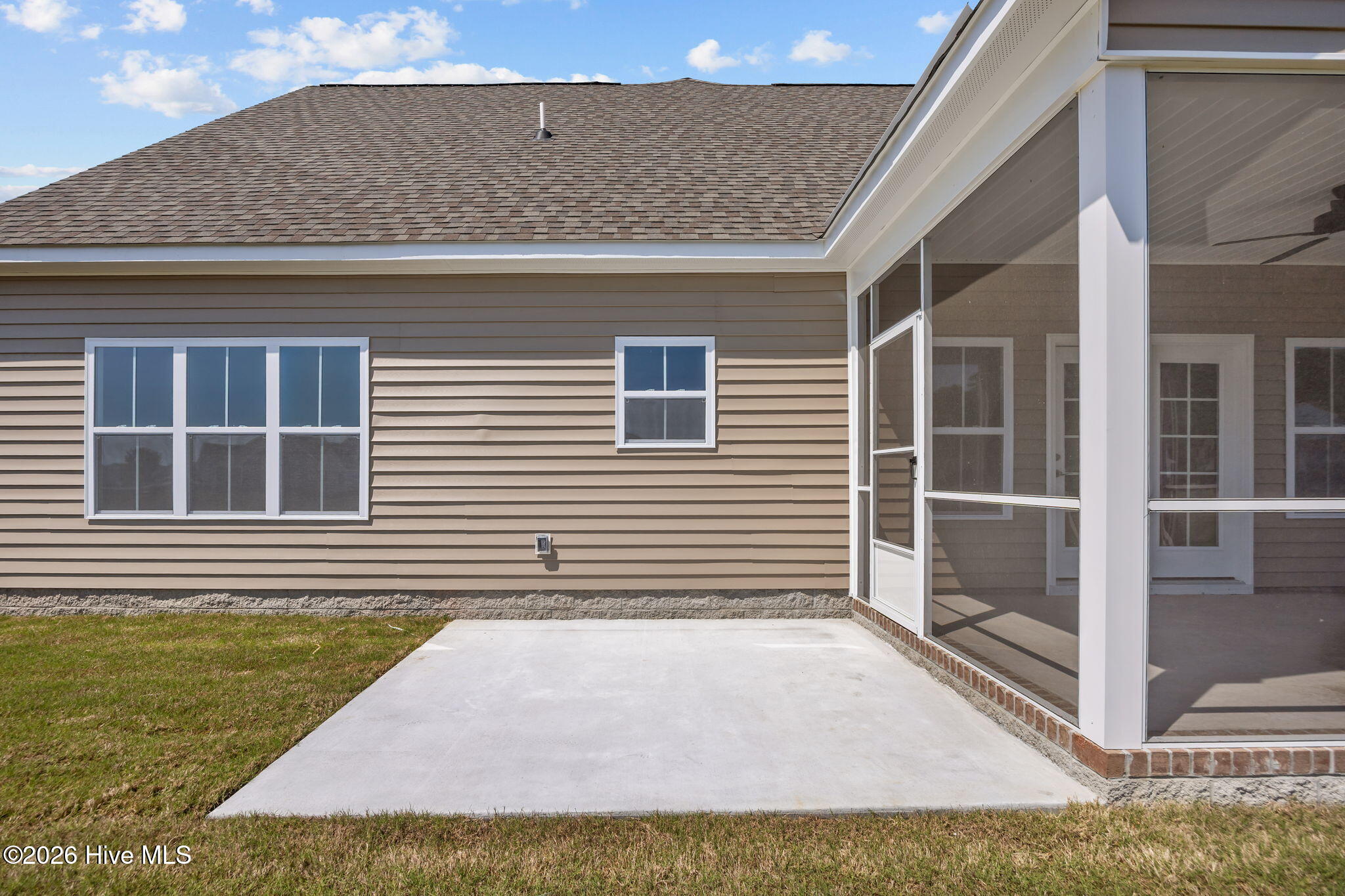 3209 Honeysuckle Drive Property Photo 47