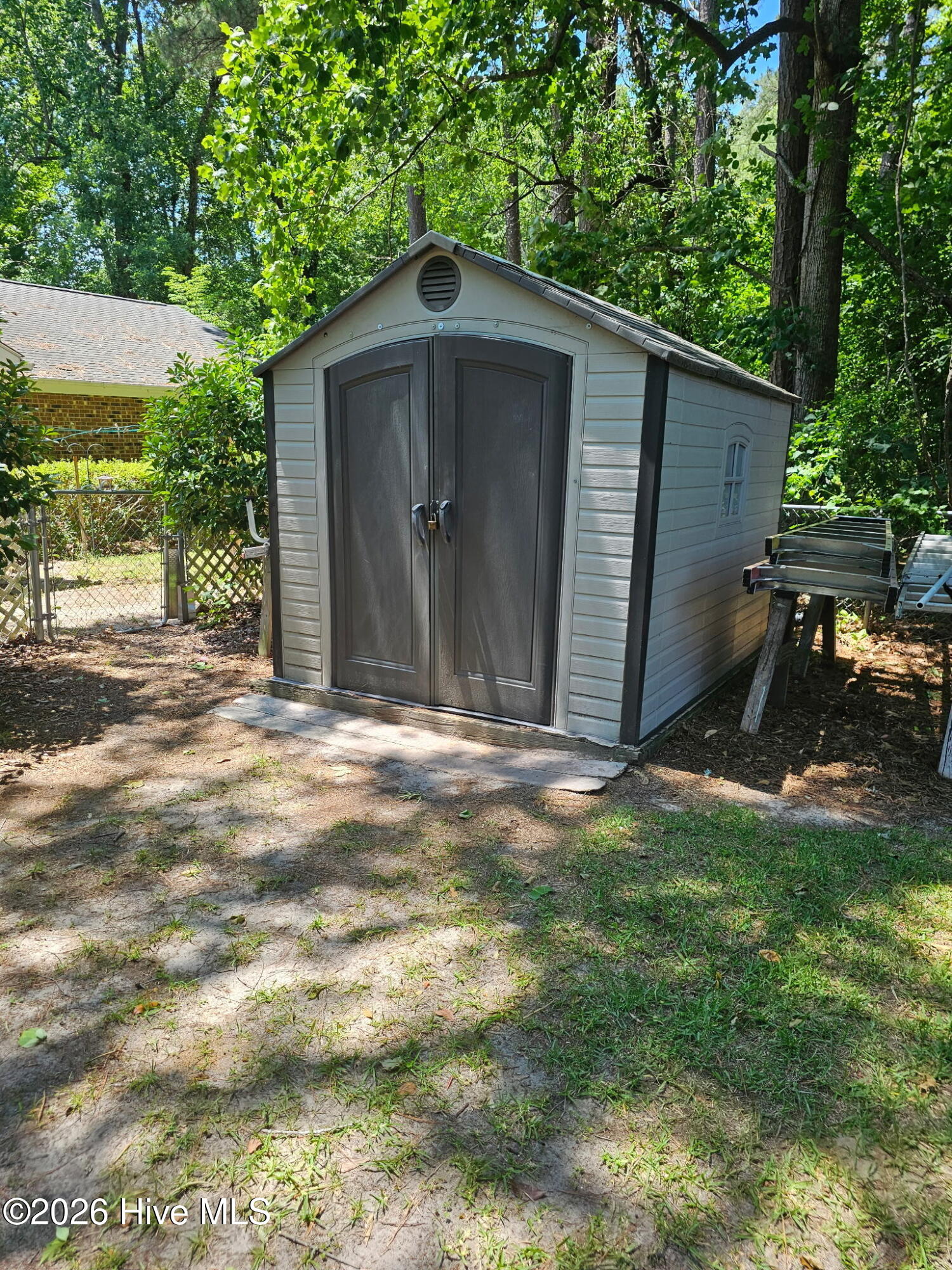 903 E Woodlawn Drive Property Photo 15