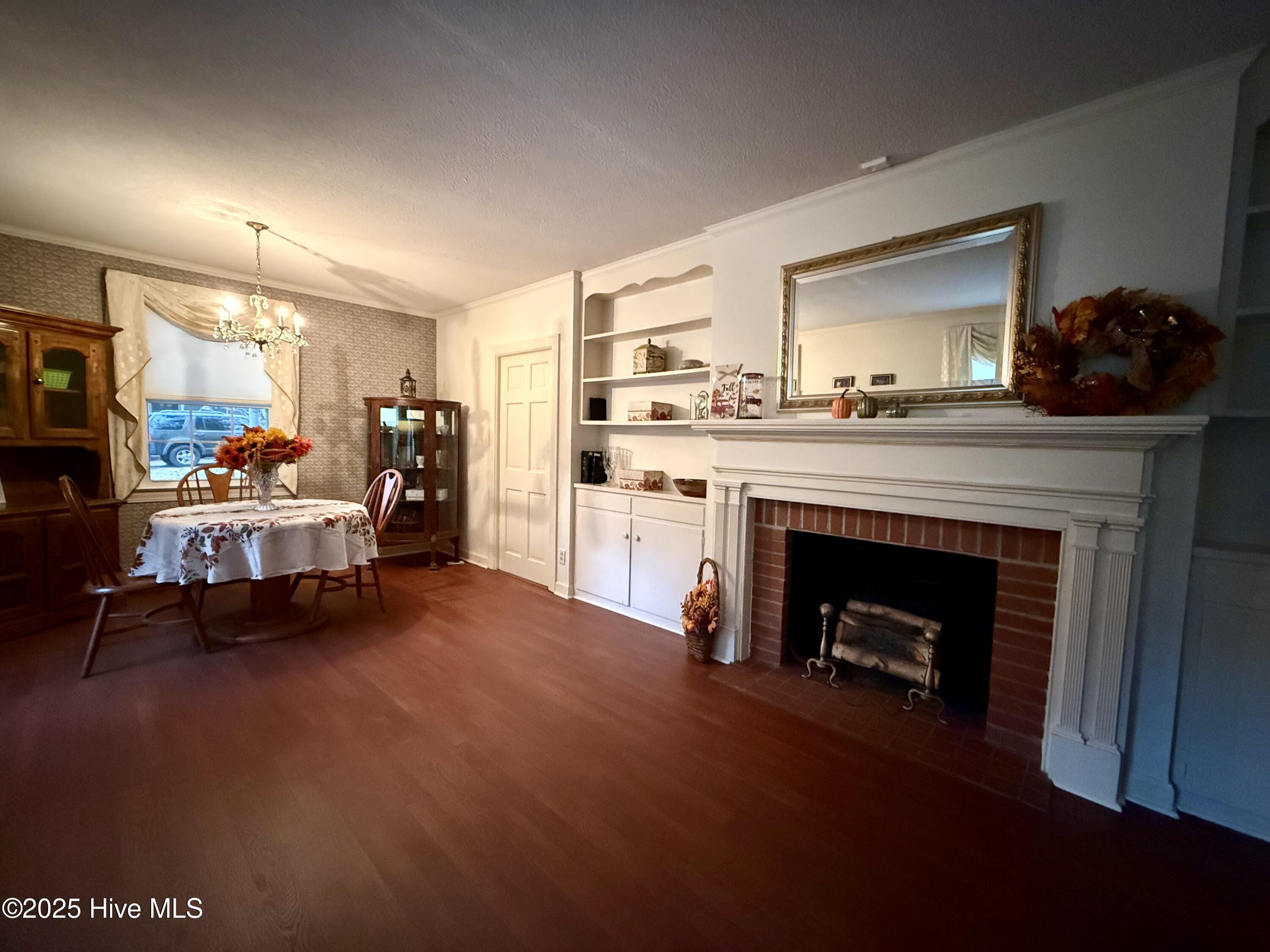 903 E Woodlawn Drive Property Photo 21