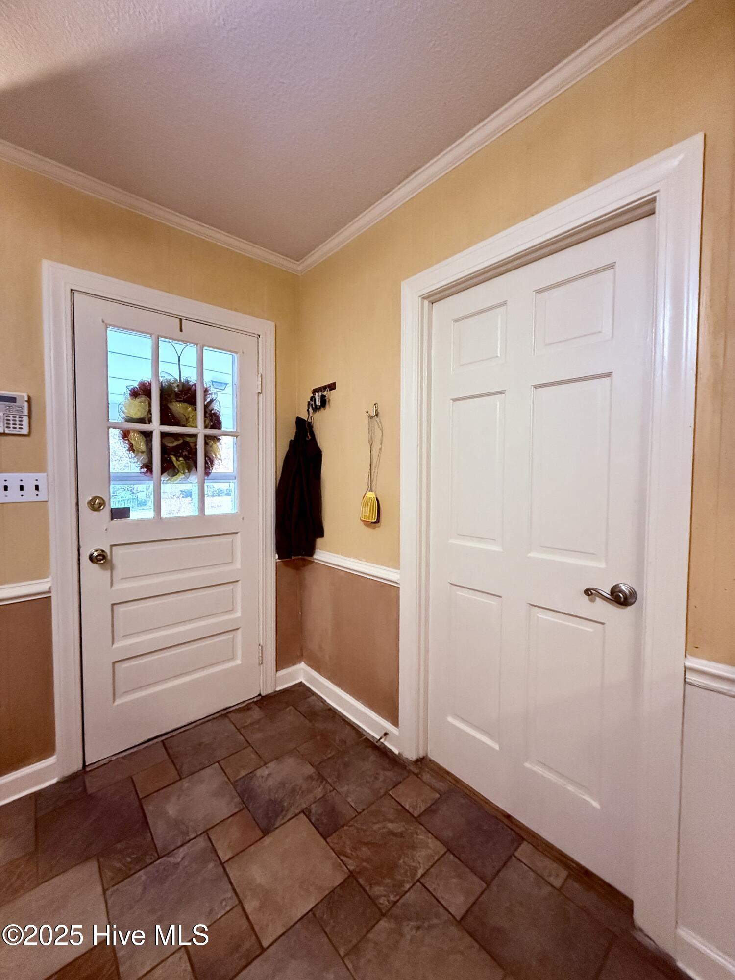 903 E Woodlawn Drive Property Photo 33