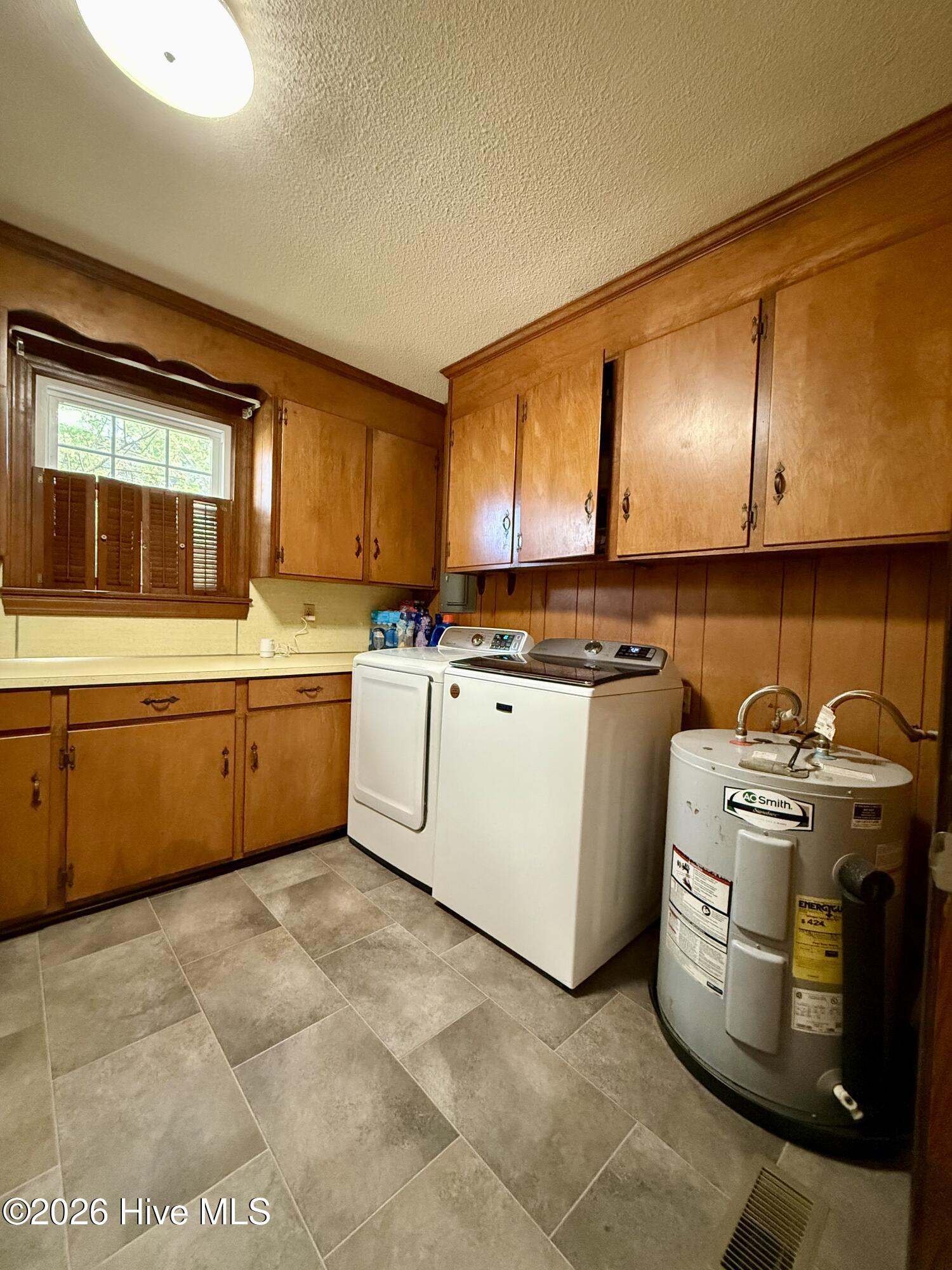 903 E Woodlawn Drive Property Photo 34
