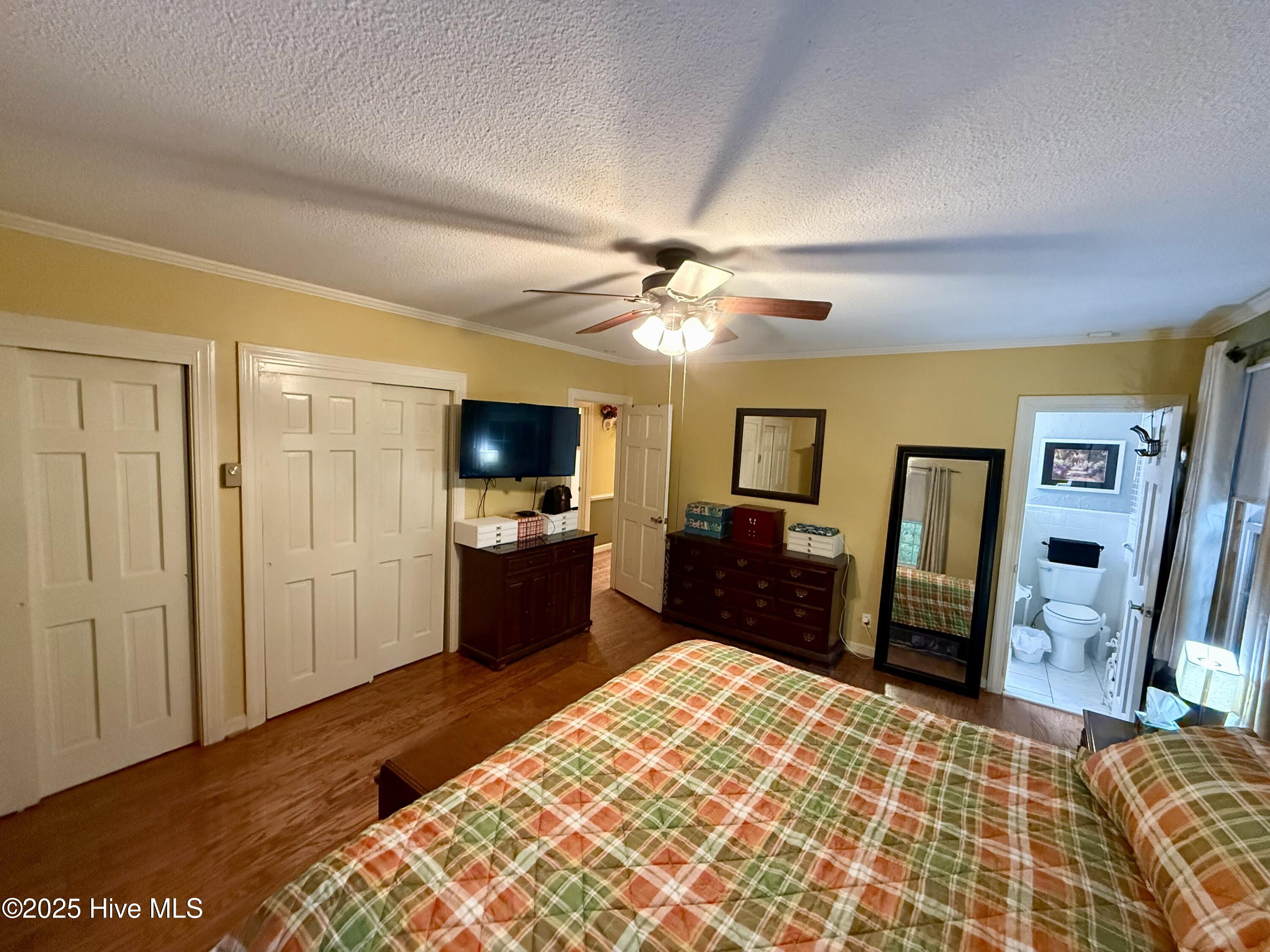 903 E Woodlawn Drive Property Photo 46