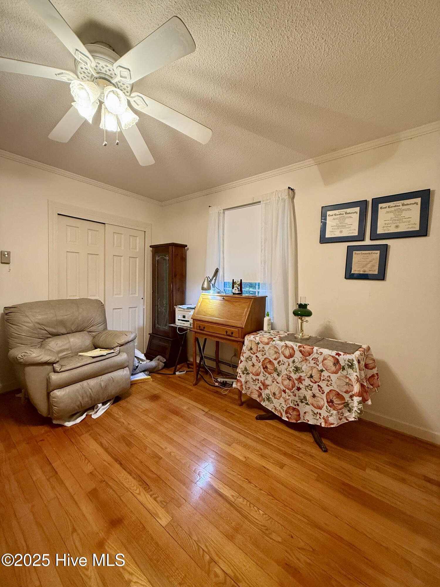 903 E Woodlawn Drive Property Photo 61