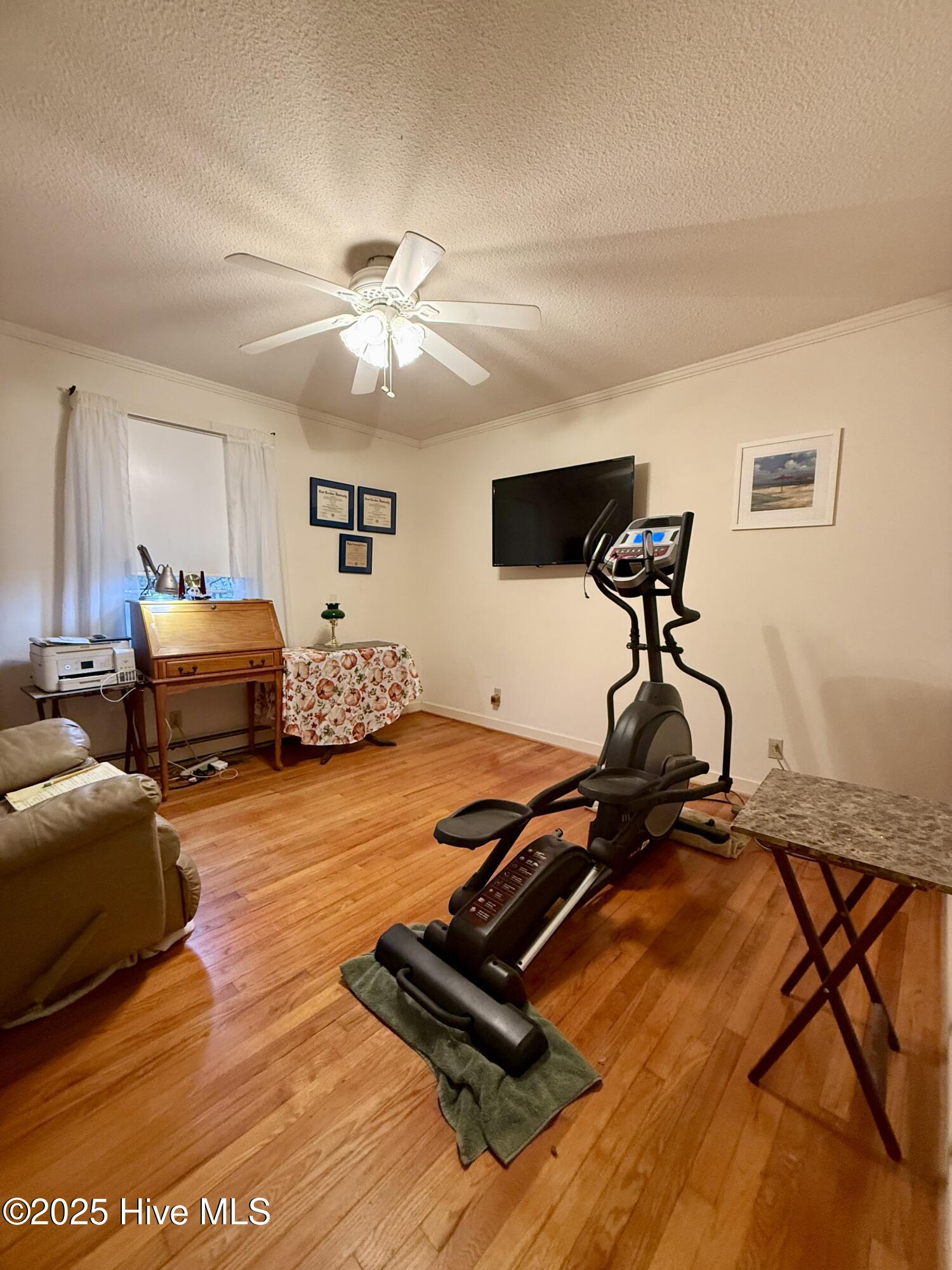 903 E Woodlawn Drive Property Photo 63