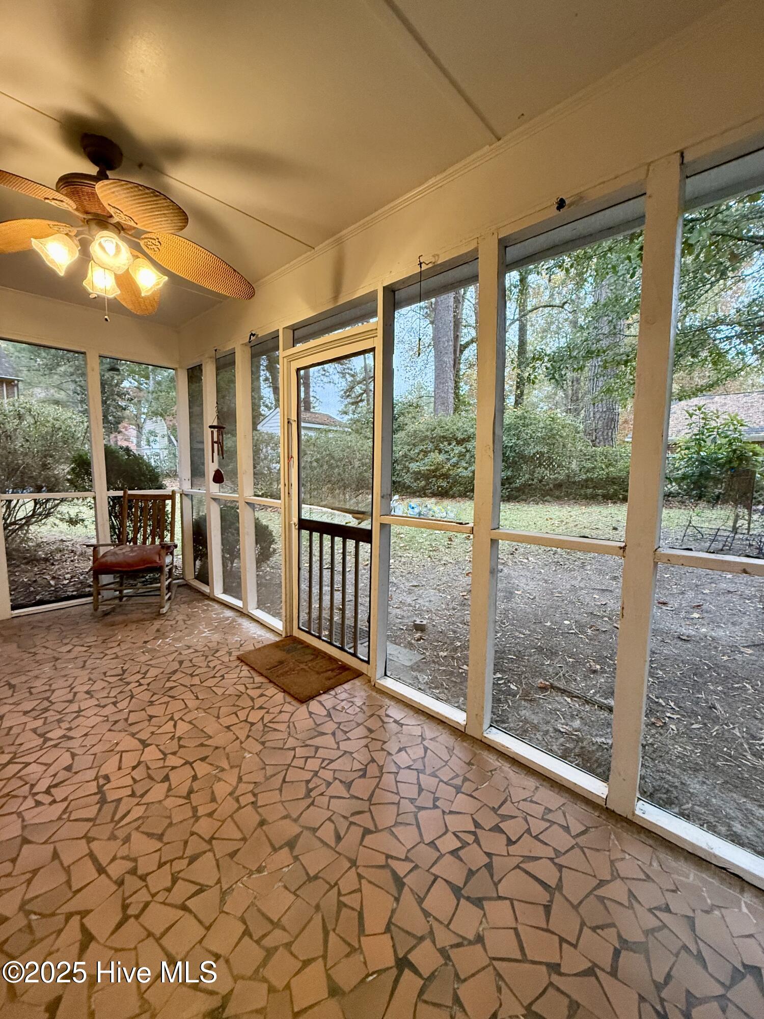 903 E Woodlawn Drive Property Photo 66