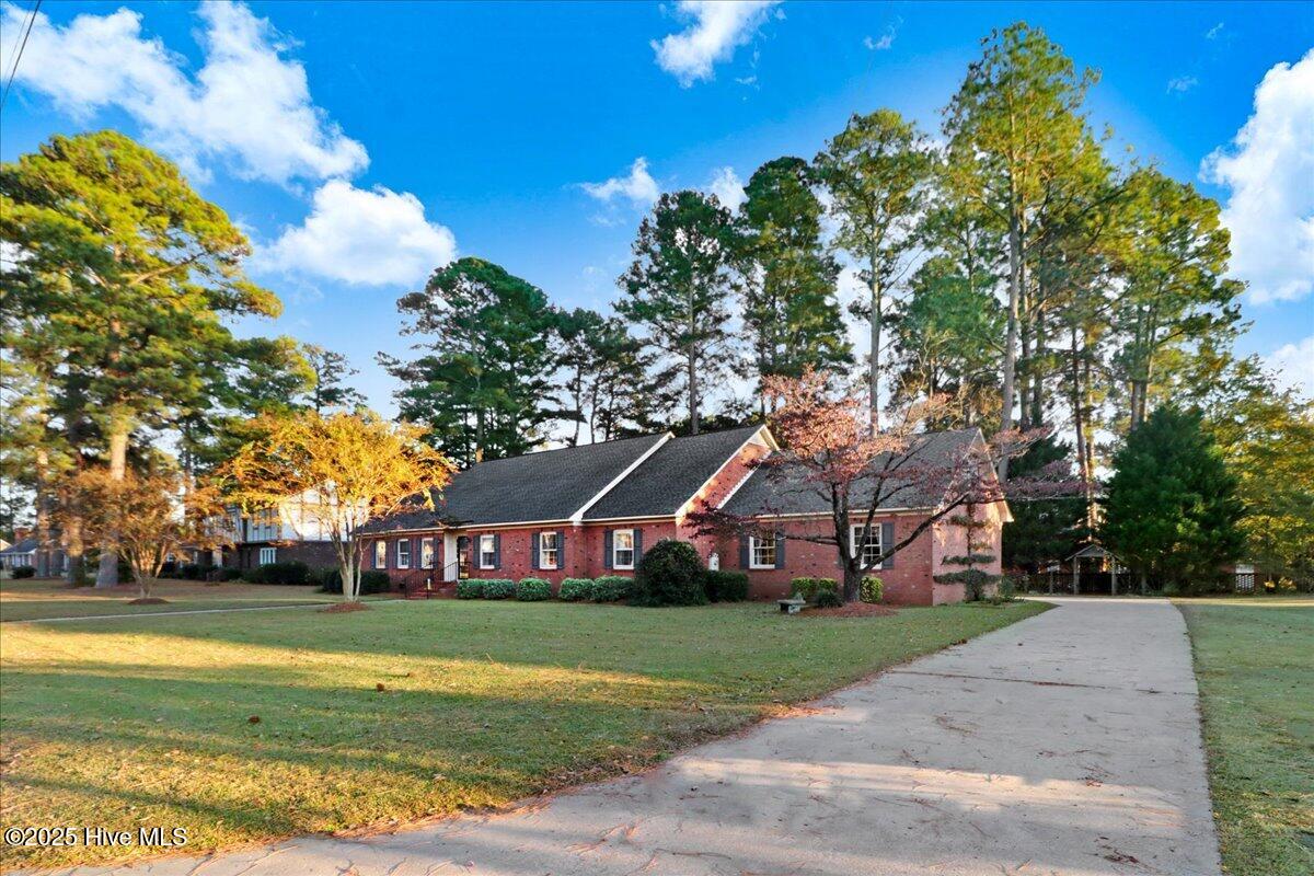 1802 Windsor Road Property Photo 2