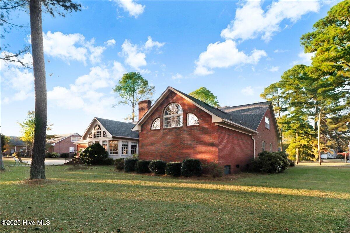 1802 Windsor Road Property Photo 7