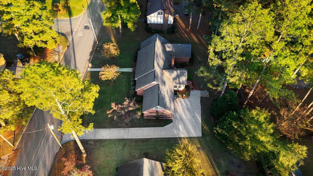 1802 Windsor Road Property Photo 11