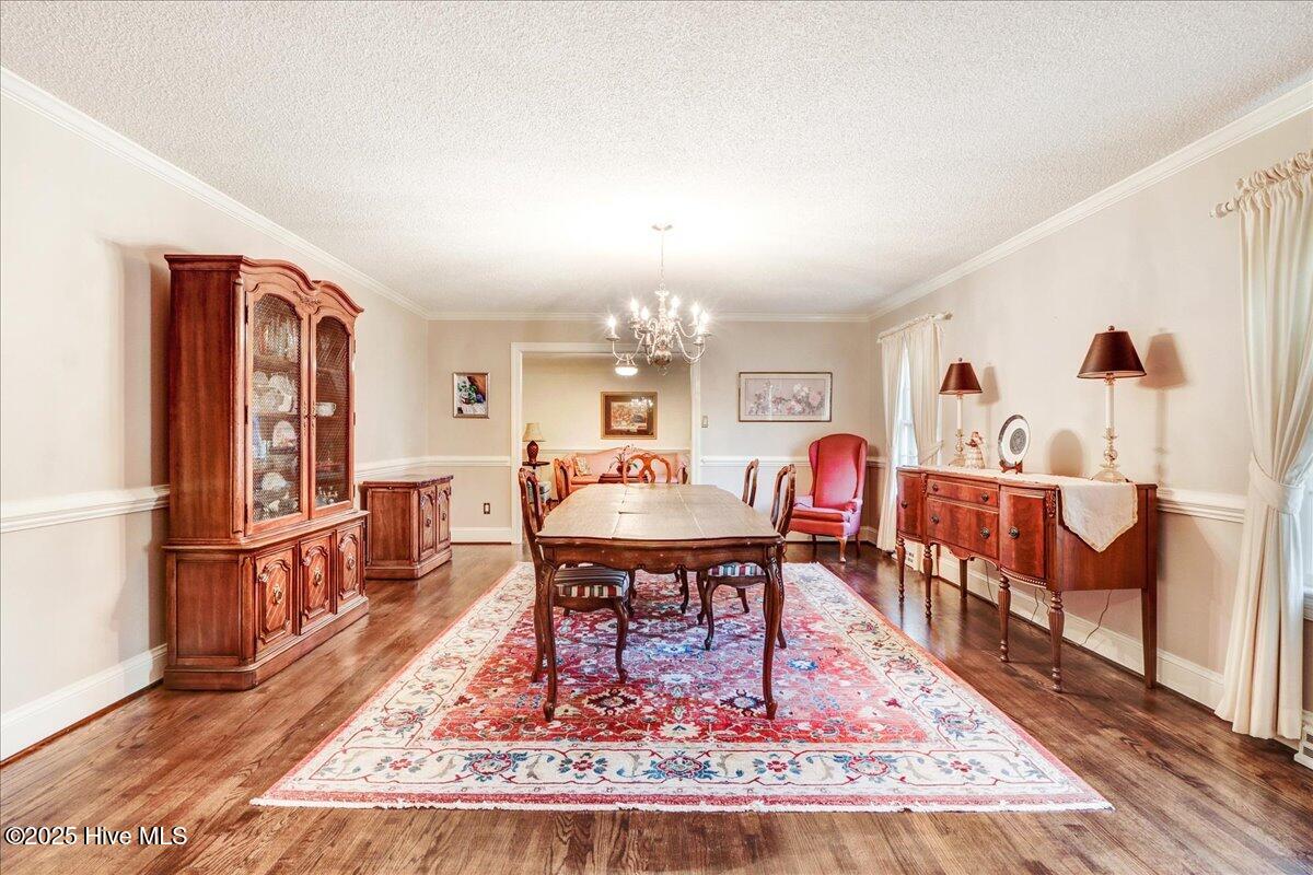 1802 Windsor Road Property Photo 21