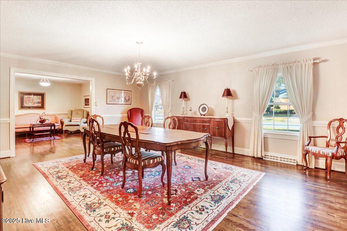1802 Windsor Road Property Photo 22