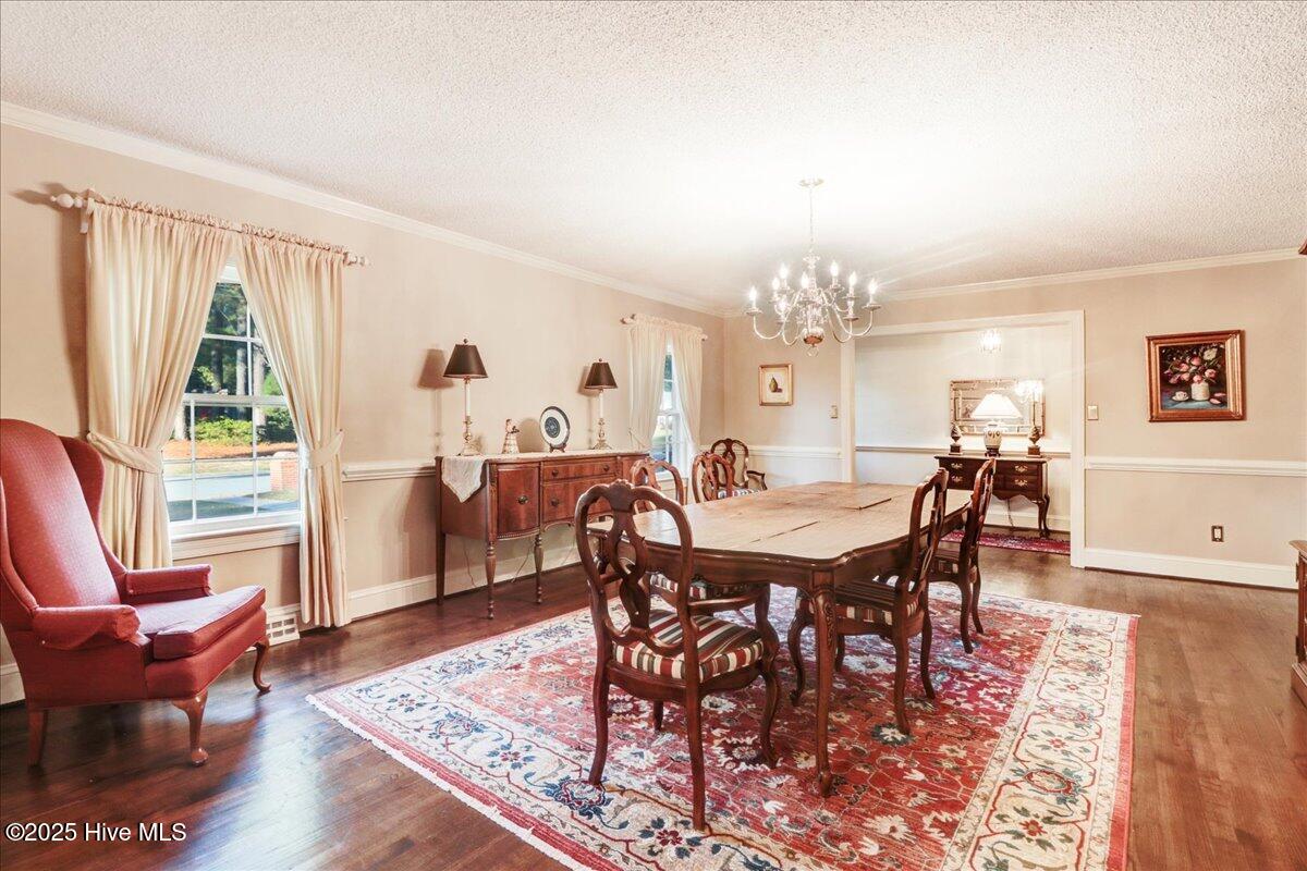 1802 Windsor Road Property Photo 23