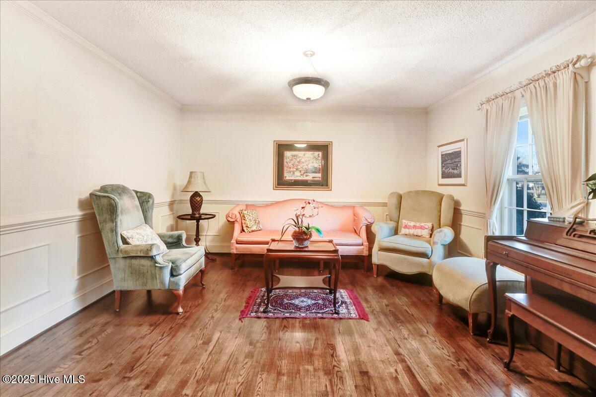 1802 Windsor Road Property Photo 25