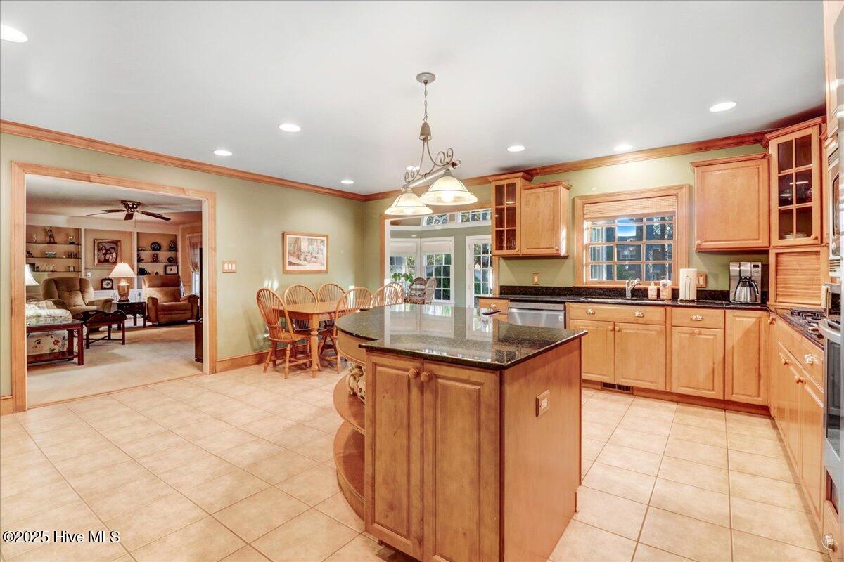 1802 Windsor Road Property Photo 30