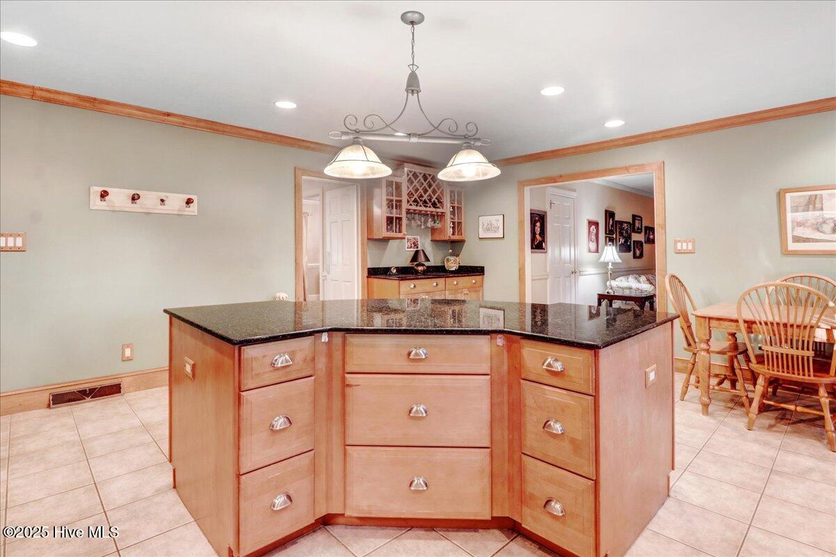 1802 Windsor Road Property Photo 32