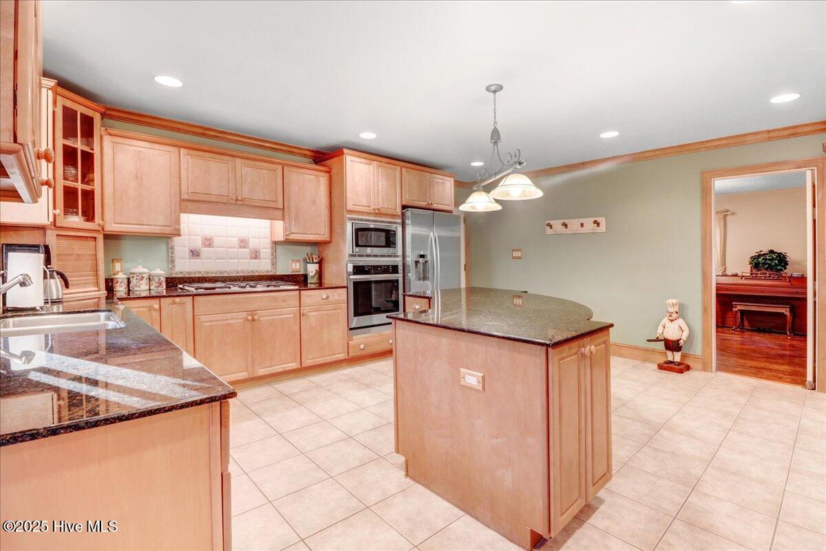 1802 Windsor Road Property Photo 34