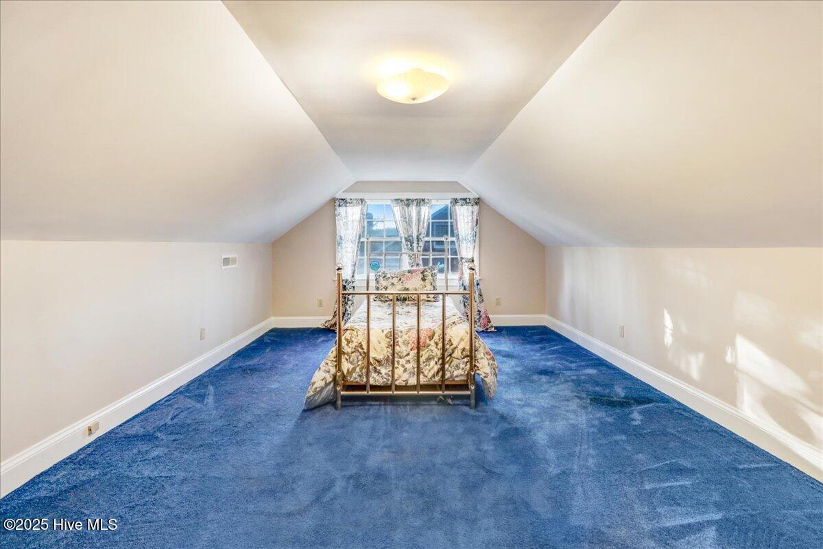 1802 Windsor Road Property Photo 51