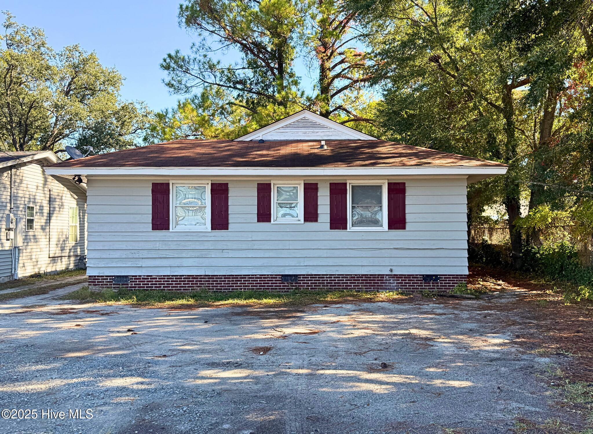 2157 Burnett Boulevard Property Photo 1