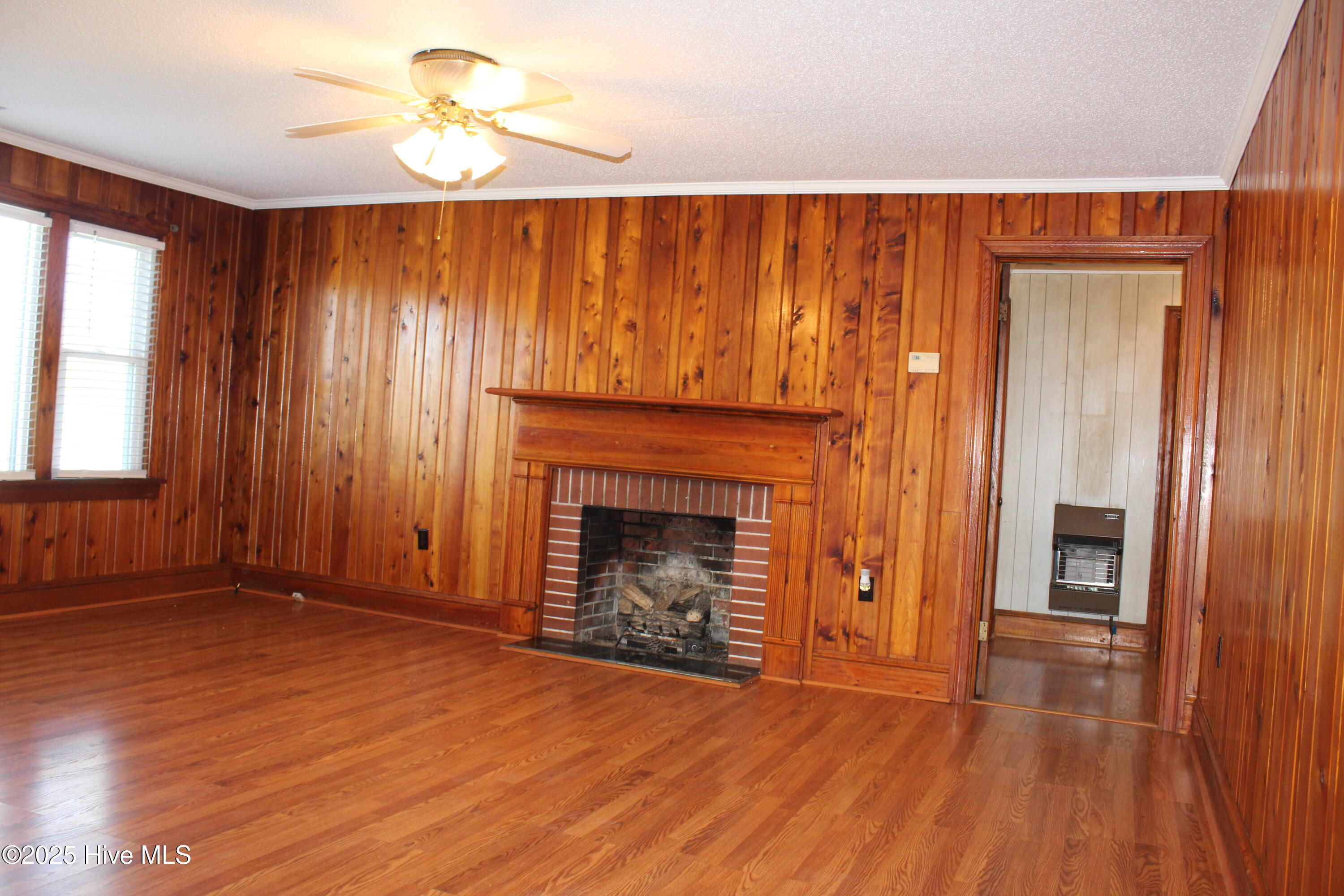 513 W Main Street Property Photo 8