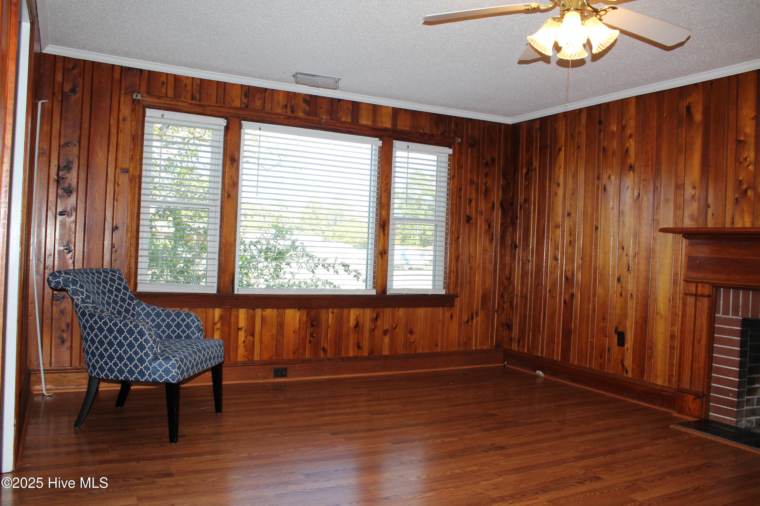 513 W Main Street Property Photo 9