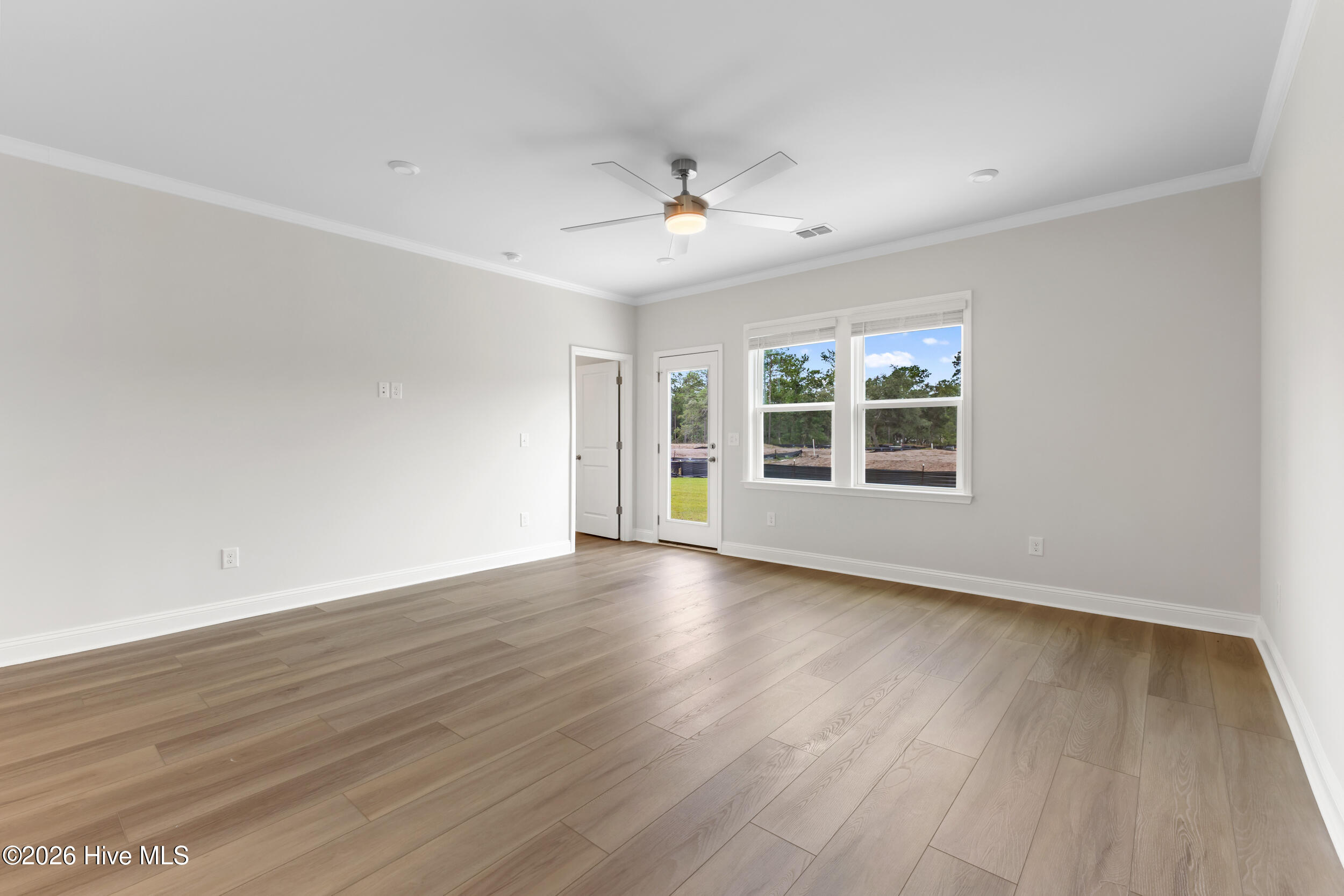 531 Glitter Bay Loop Property Photo 8