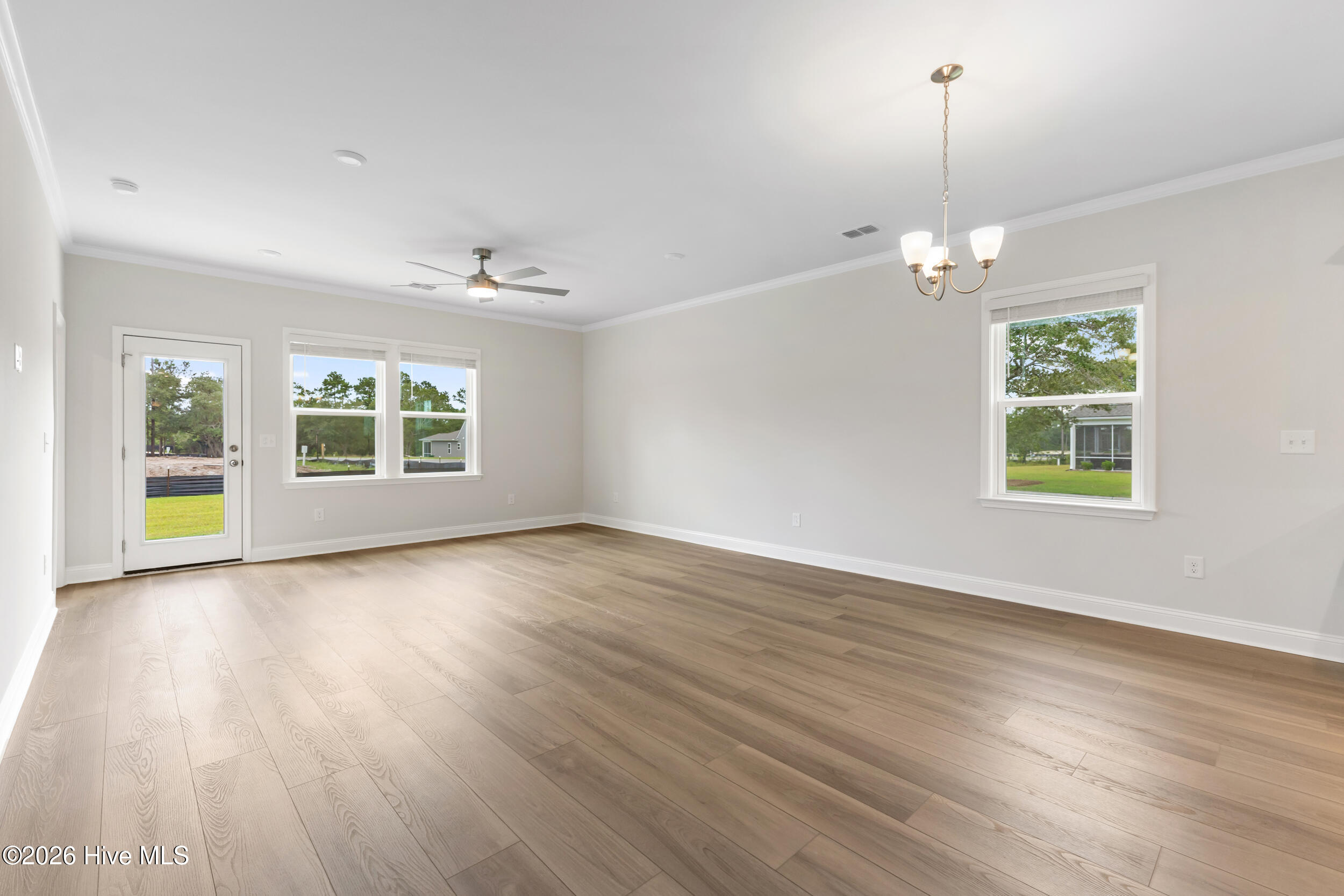 531 Glitter Bay Loop Property Photo 9