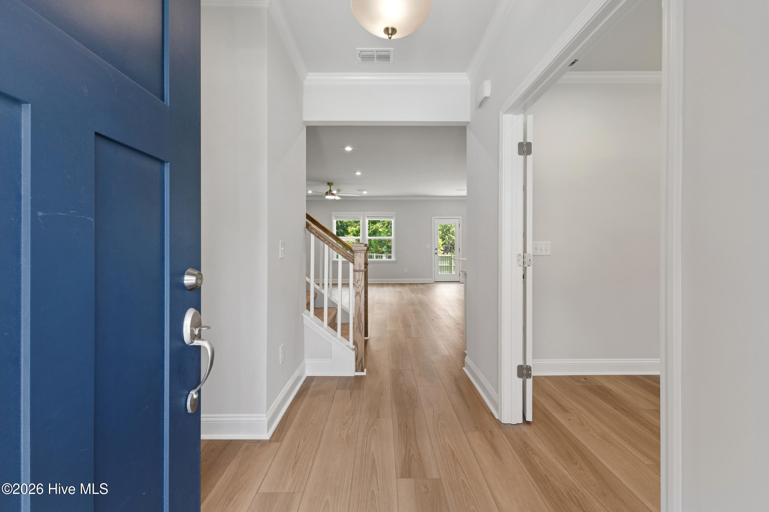 548 Glitter Bay Loop Property Photo 8