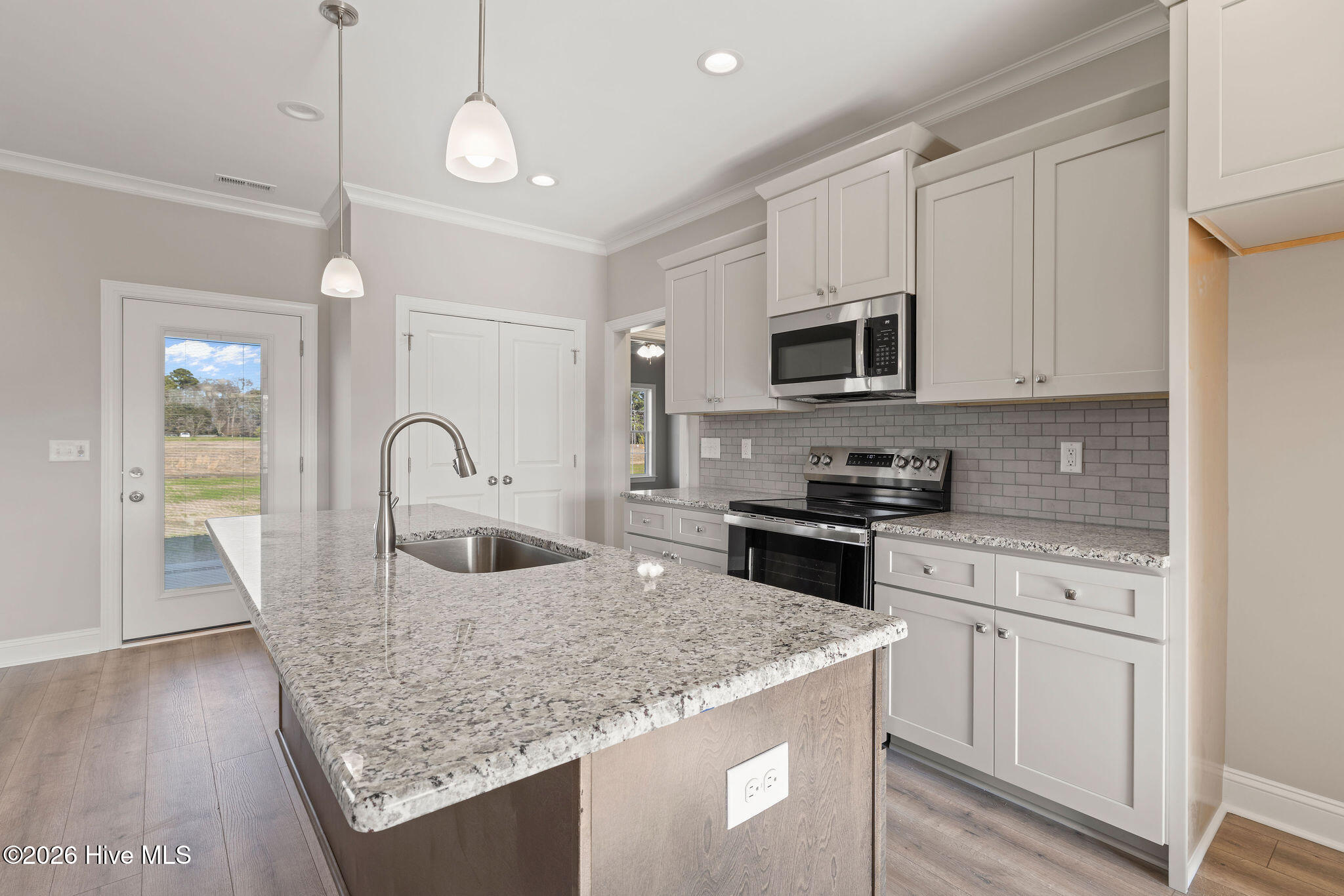 104 Ellens Way Property Photo 7