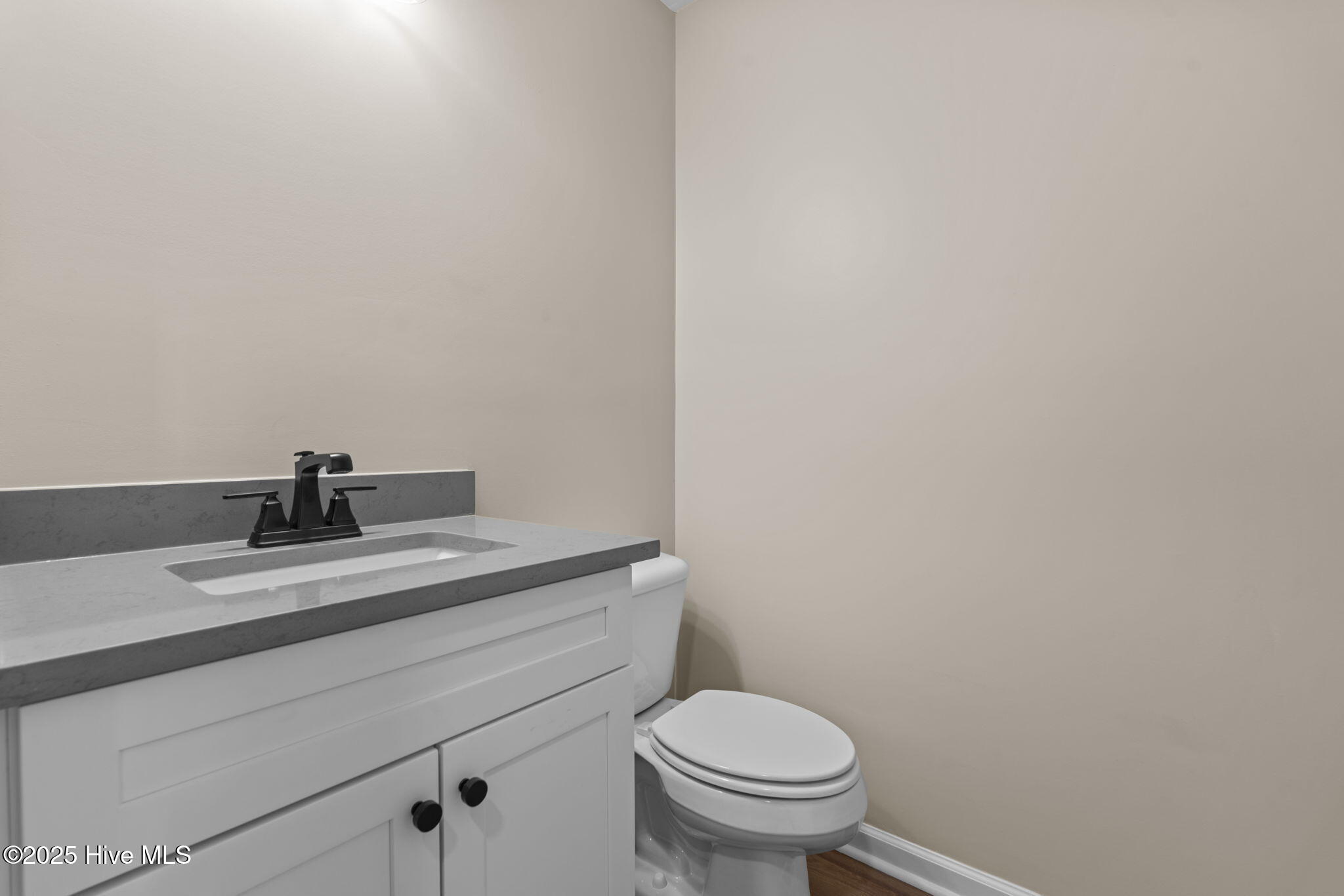 215 Beech Street Property Photo 28
