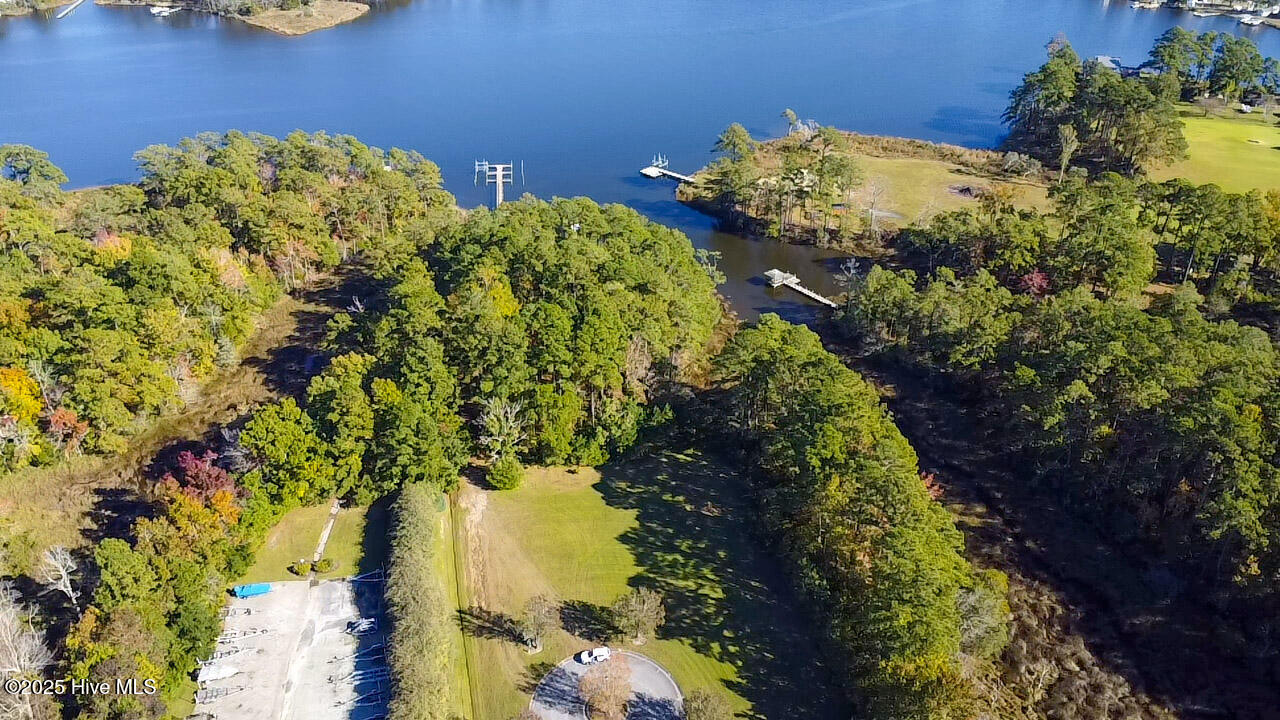 177 Carolina Way Property Photo 5