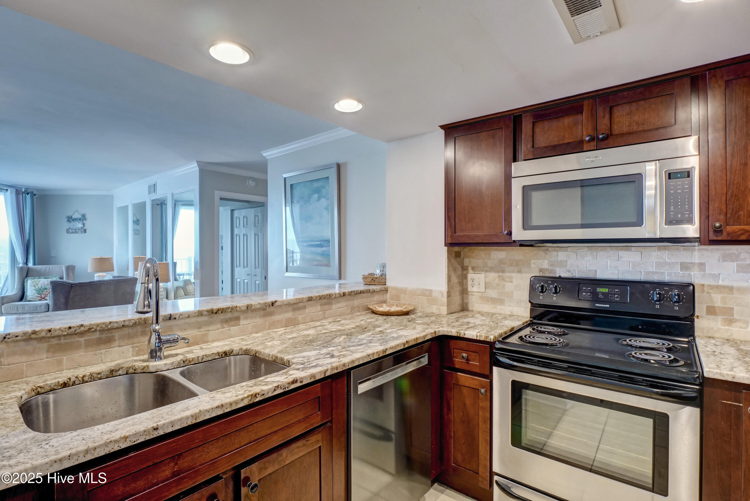 2000 New River Inlet Road Unit 1302 Property Photo 3