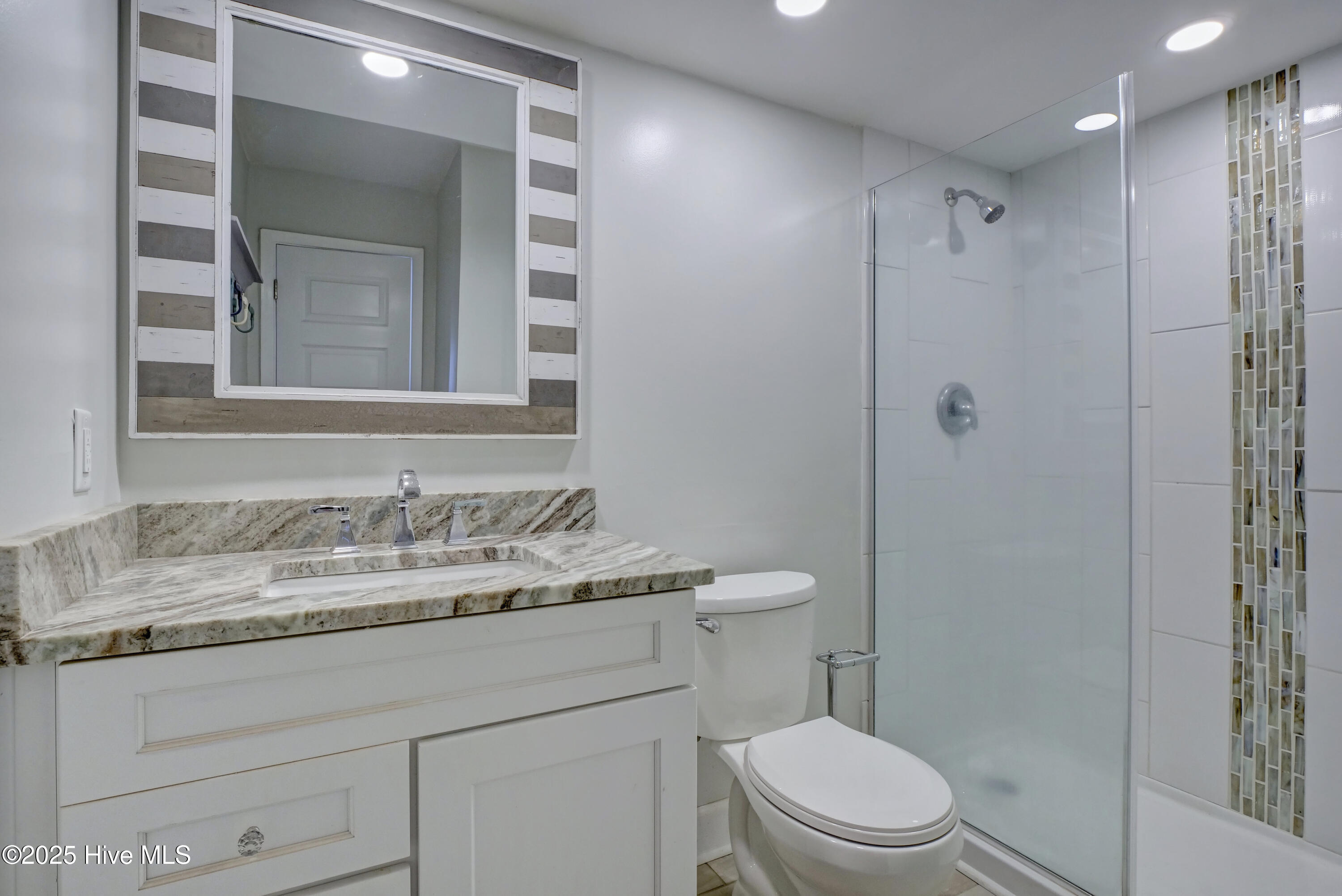 2000 New River Inlet Road Unit 1302 Property Photo 17