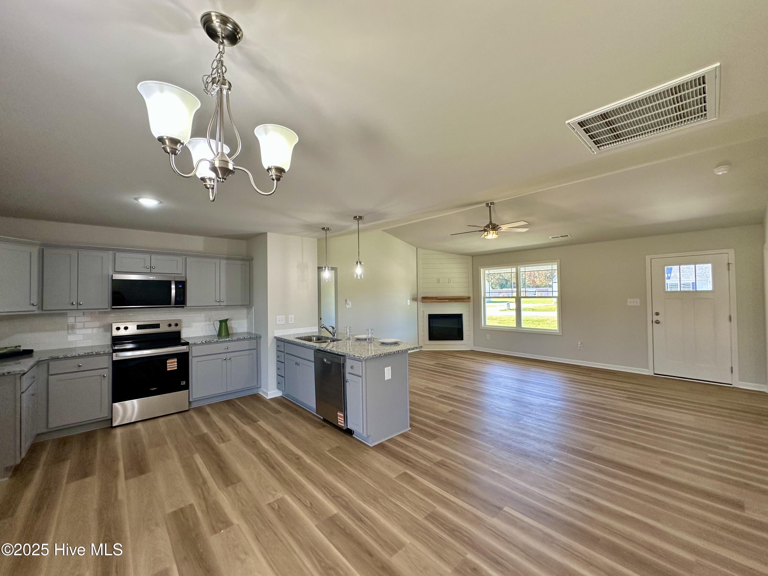 112 Dees Meadow Lane Property Photo 6
