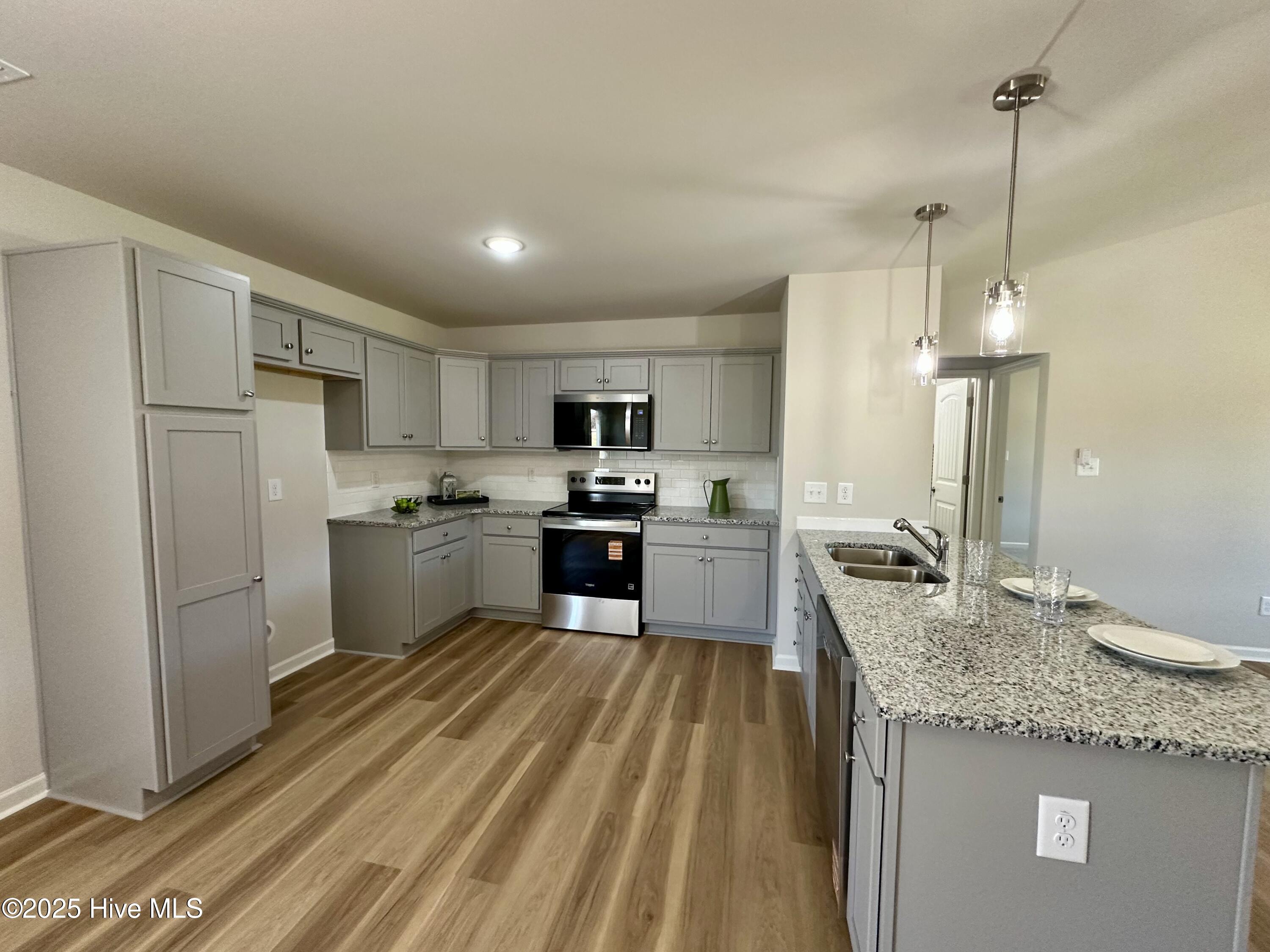 112 Dees Meadow Lane Property Photo 7