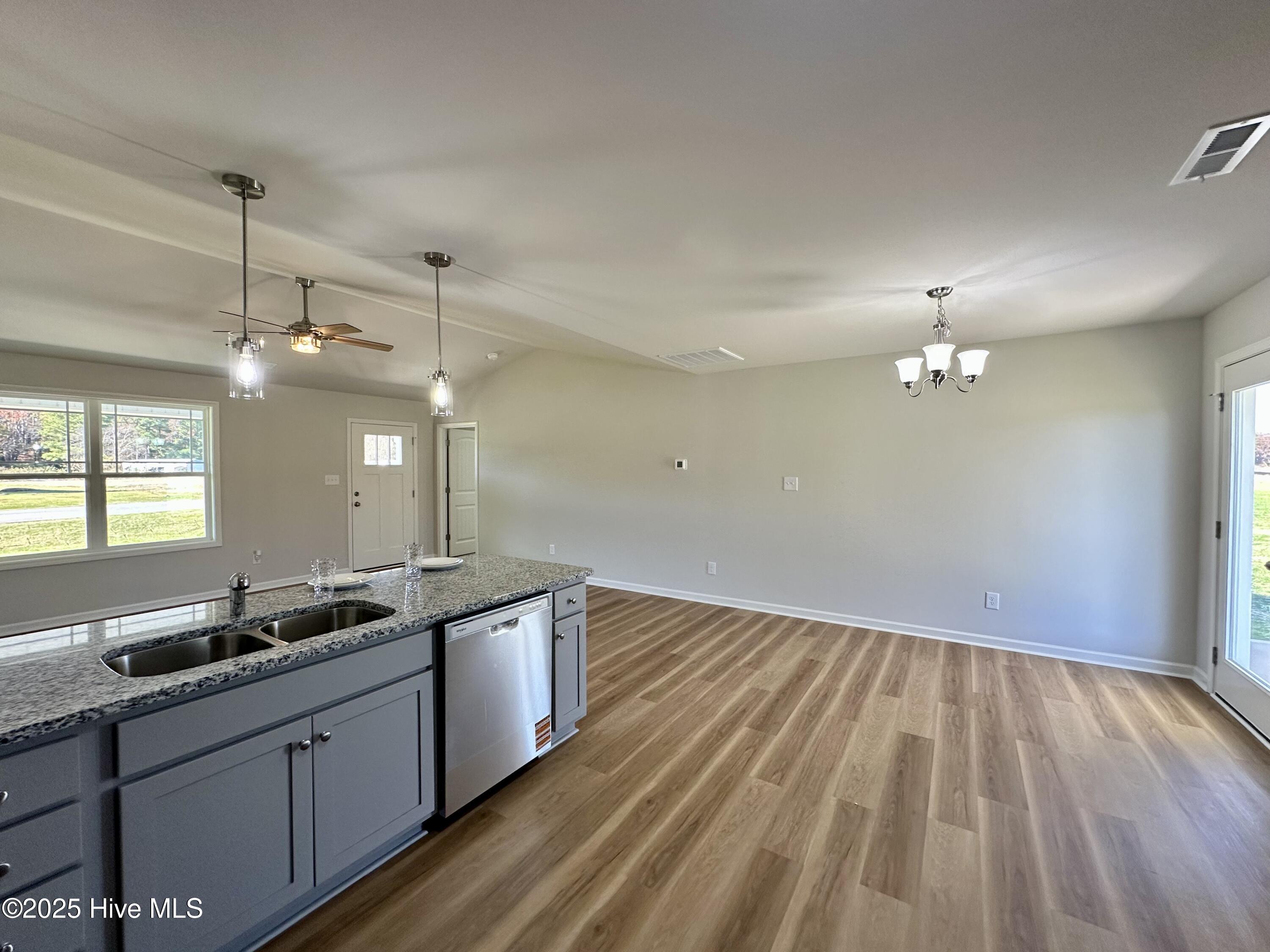 112 Dees Meadow Lane Property Photo 8