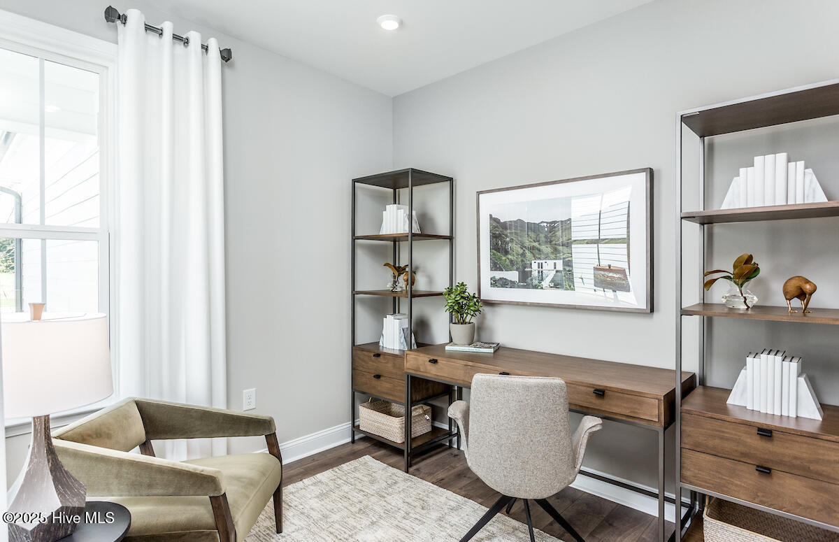 5936 Moonshell Loop Property Photo 6
