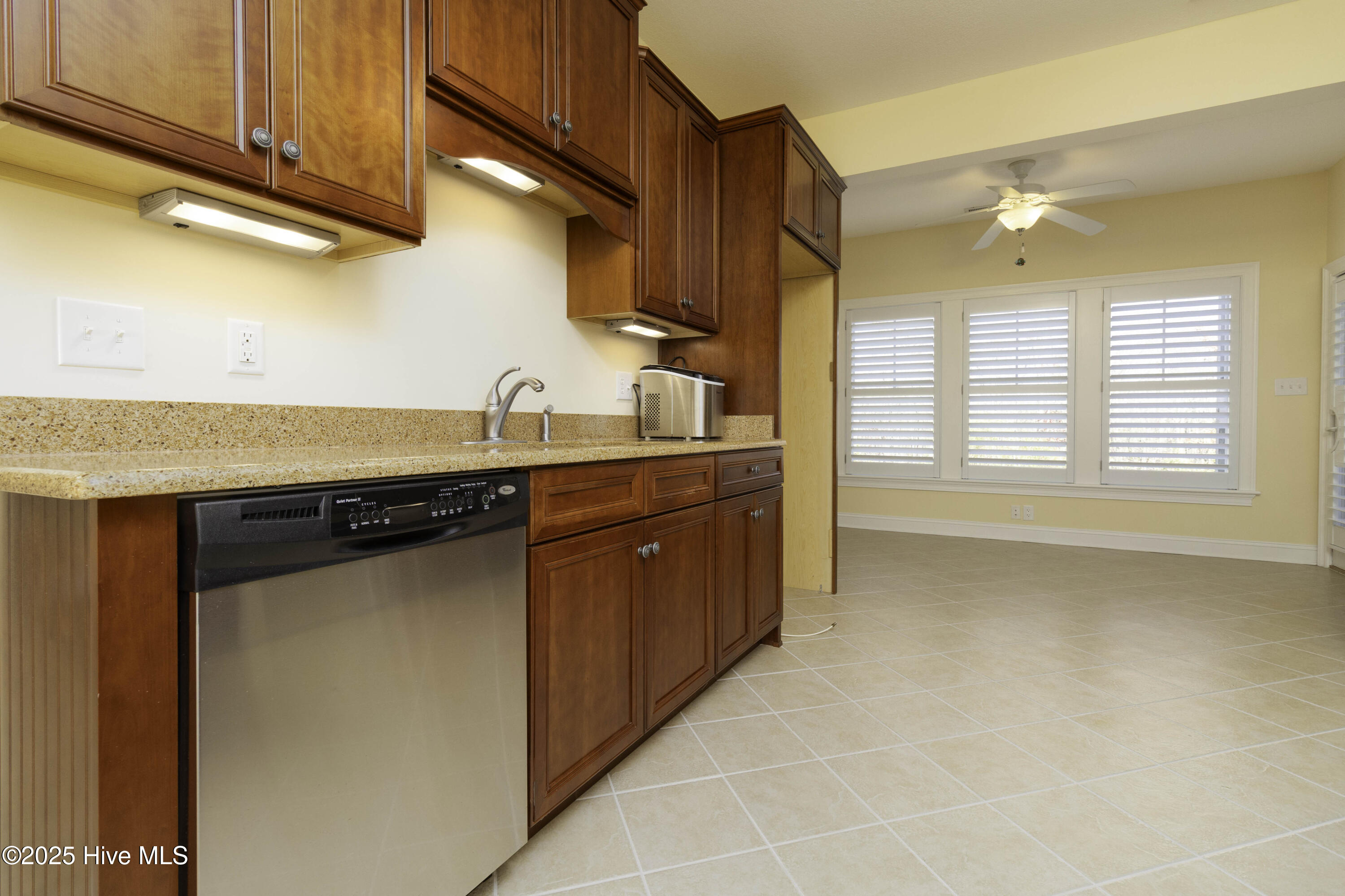 152 Wharf Landing Drive C Property Photo 7
