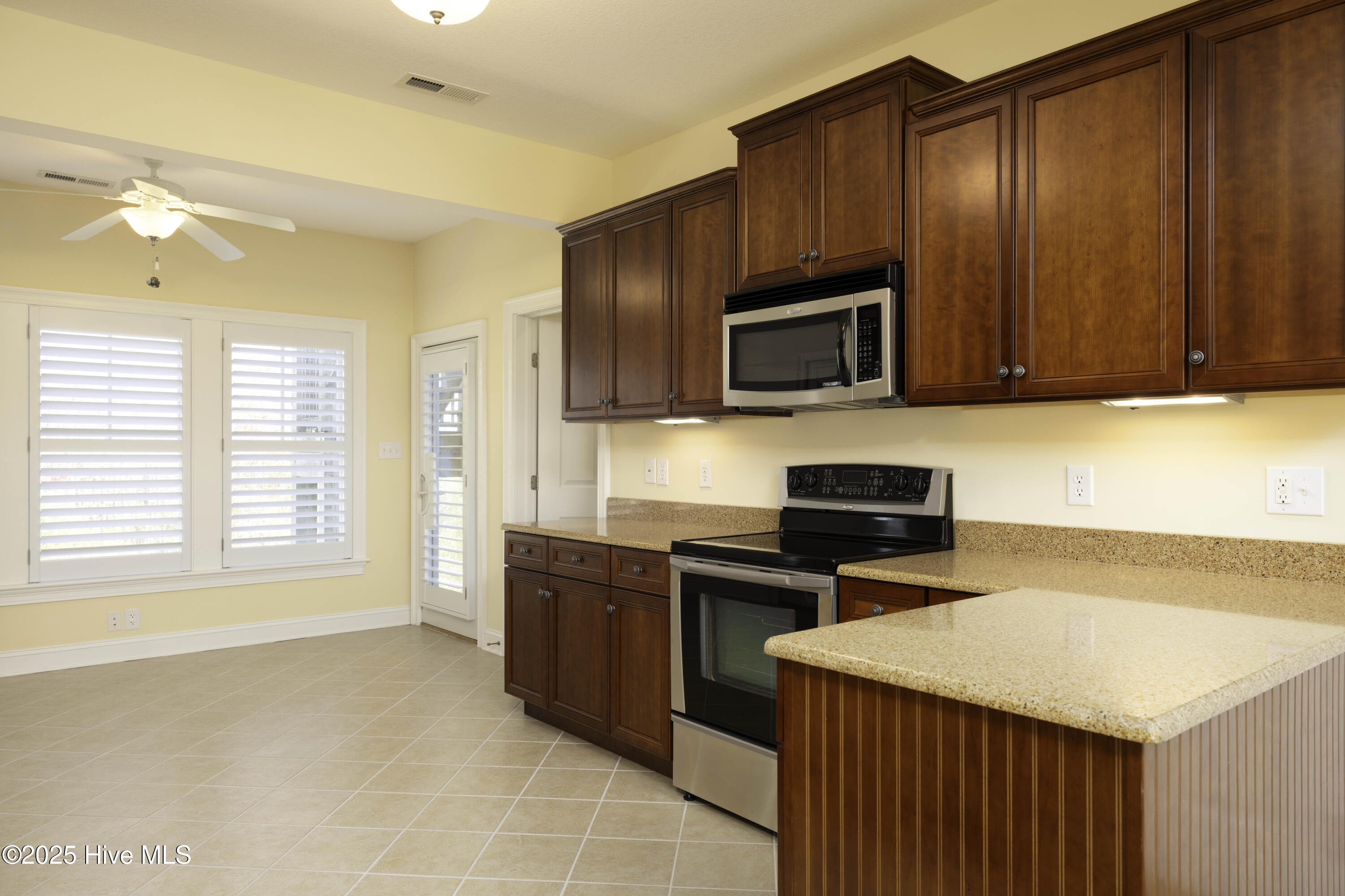 152 Wharf Landing Drive C Property Photo 11