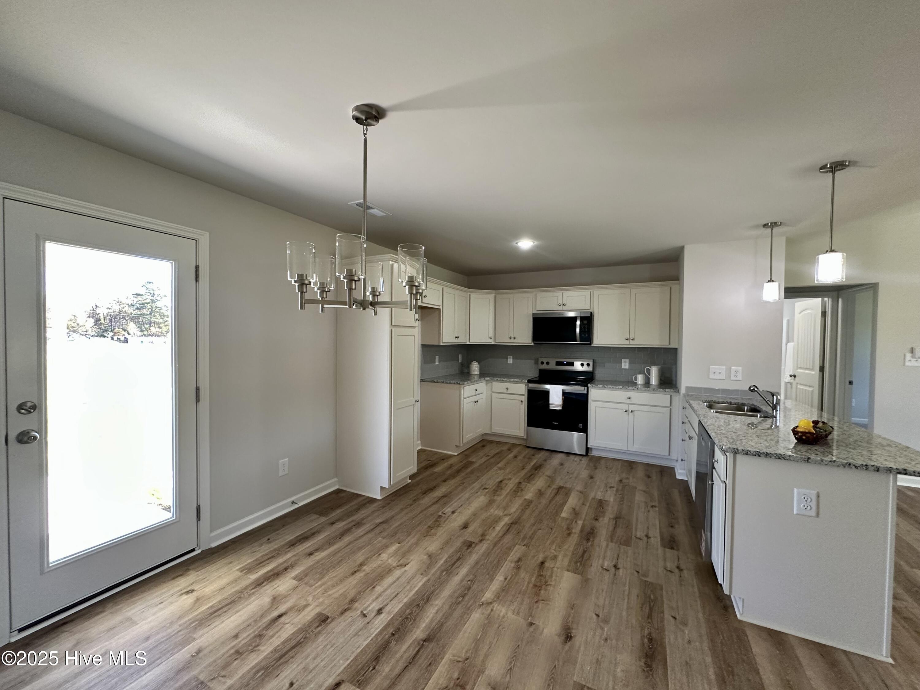 110 Dees Meadow Lane Property Photo 6